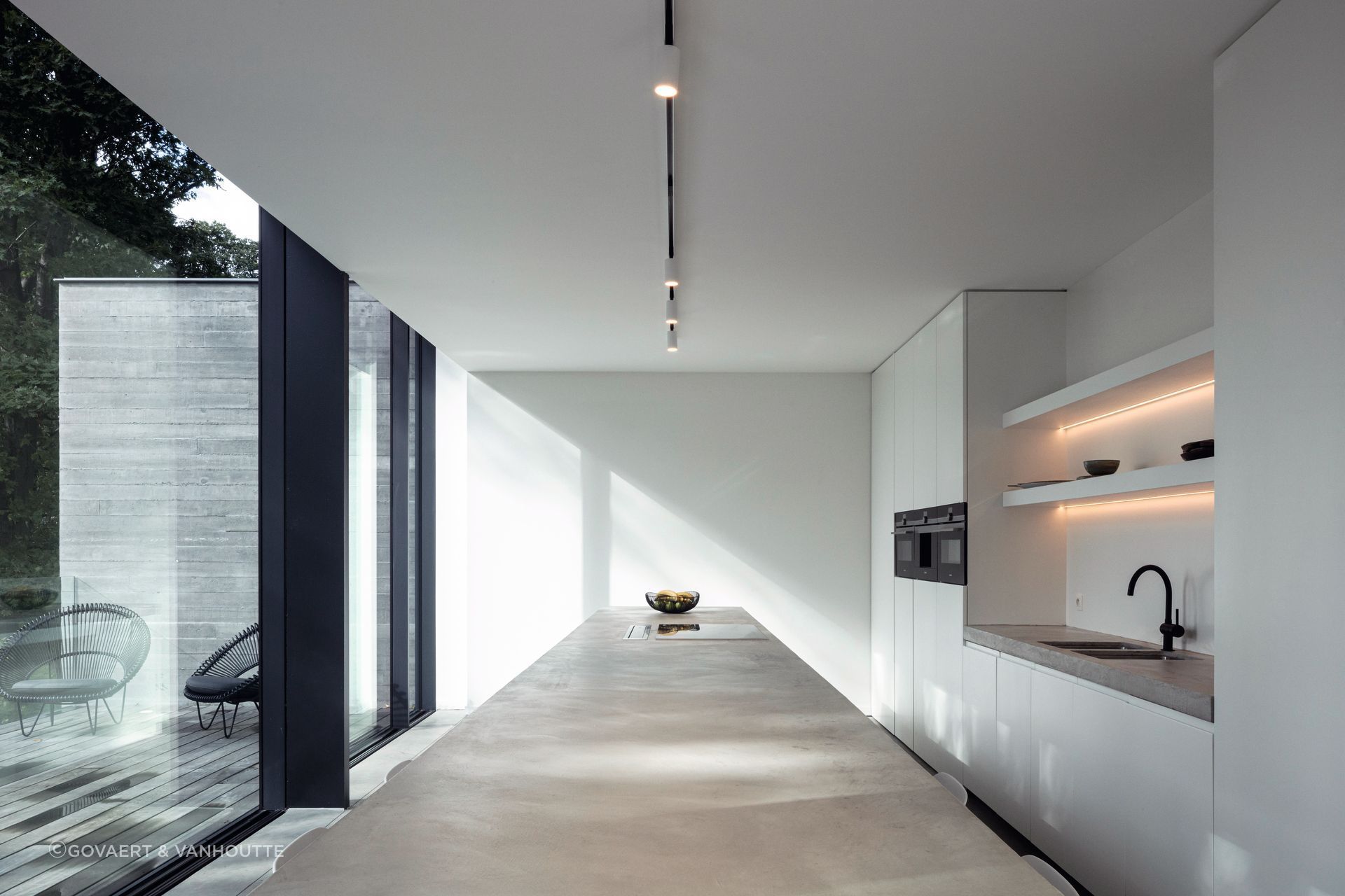 003253REA07-v2.jpg