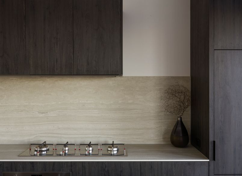 Yoke Architecture, Neolith Strata Argentum Kitchen