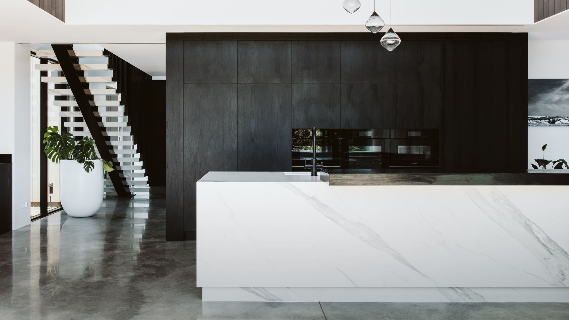 A Glamorous Kitchen for An Amazing Home in New Zeland banner