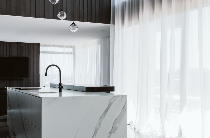 A Glamorous Kitchen for An Amazing Home in New Zeland