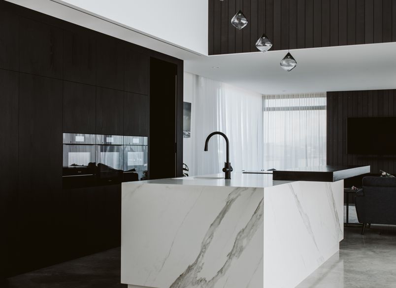 A Glamorous Kitchen for An Amazing Home in New Zeland