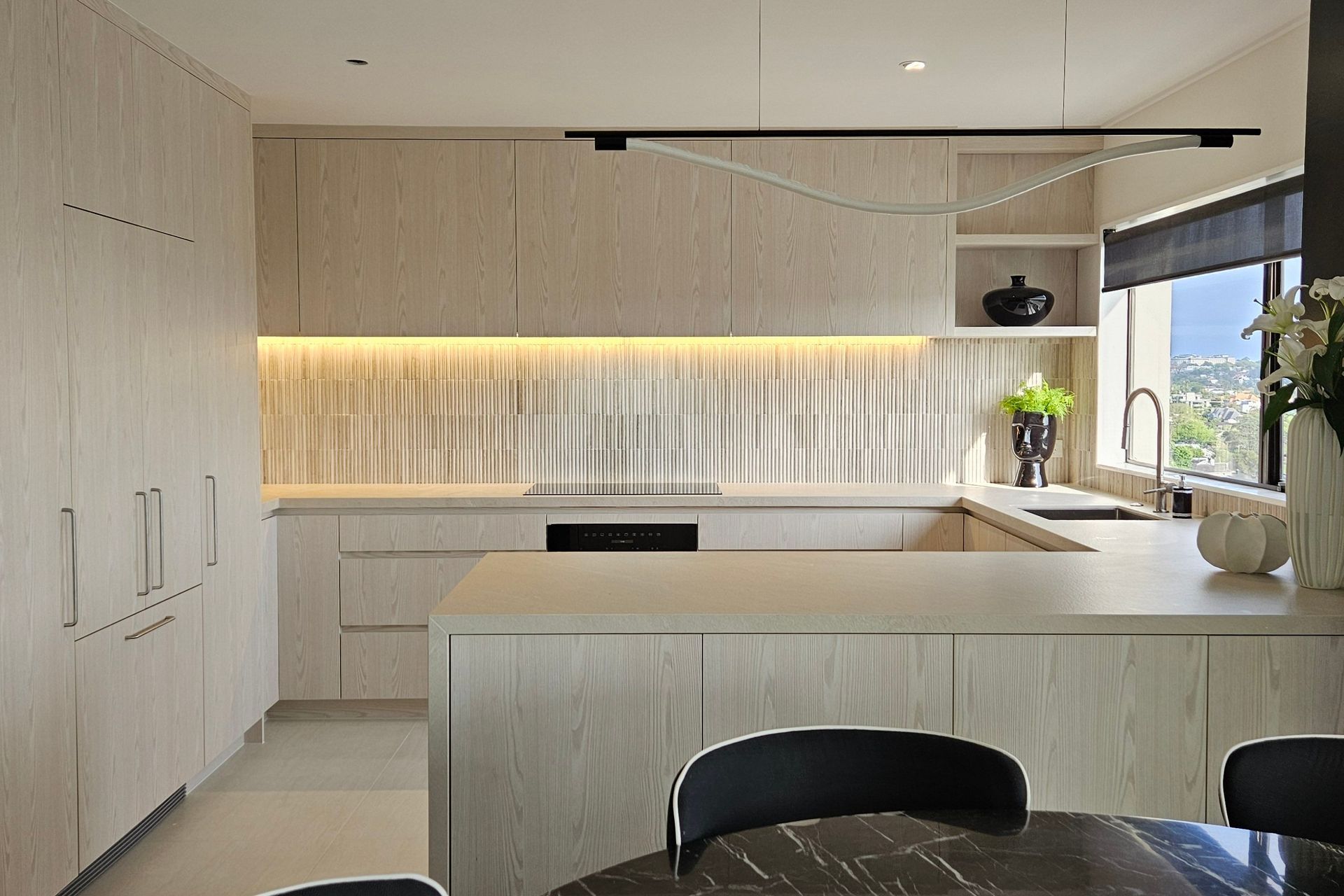 KITCHEN SPLASHBACK / Colosseum Travertine 305x305mm