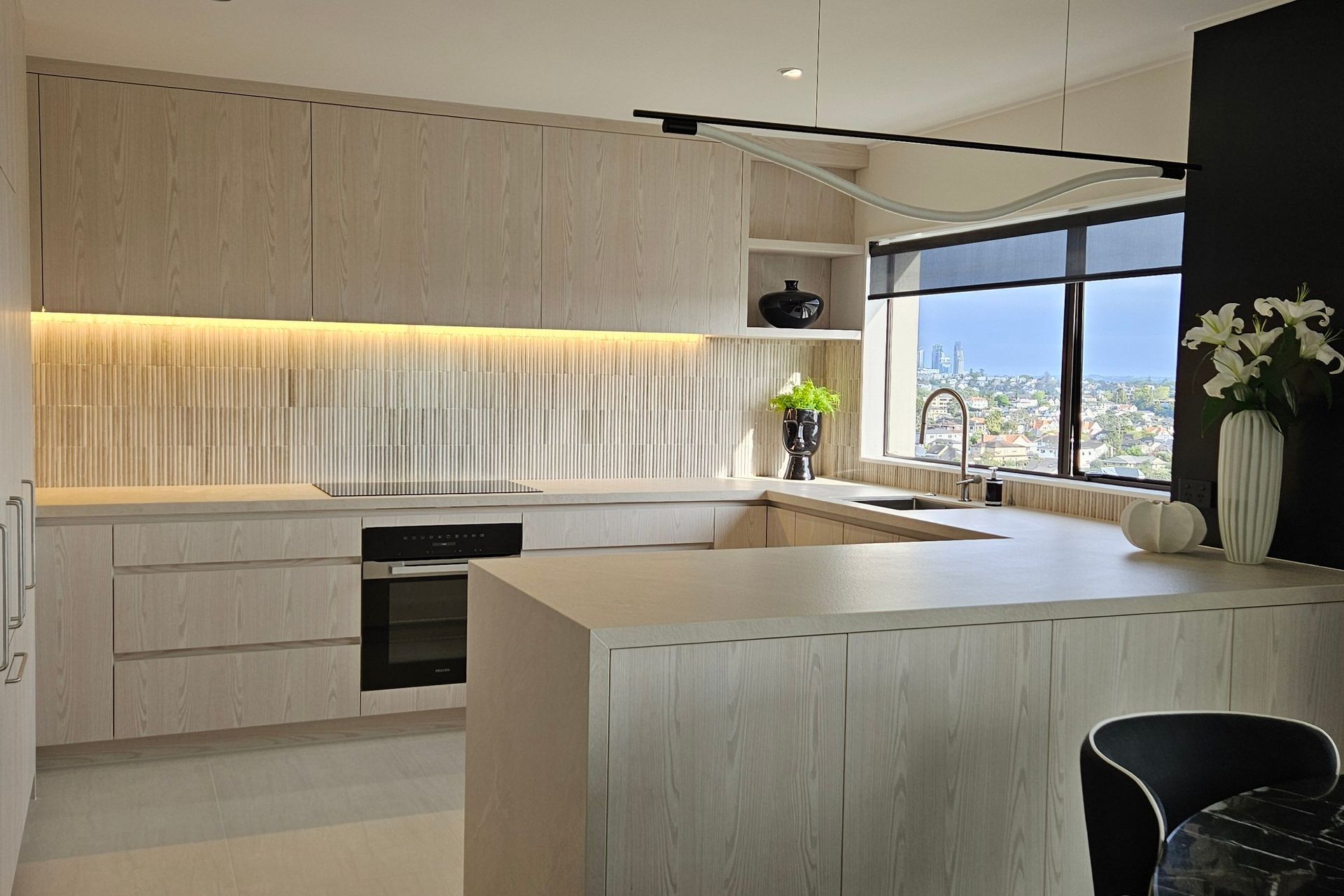 KITCHEN SPLASHBACK / Colosseum Travertine 305x305mm