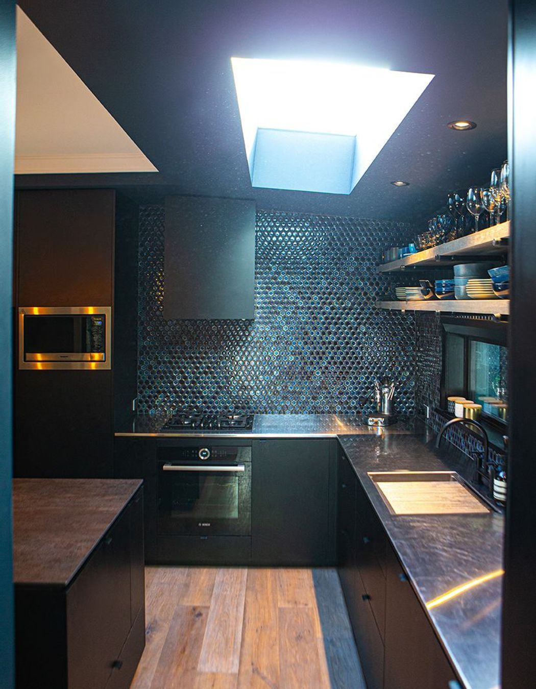 Stainless steel benchtop for easy care and longevity.