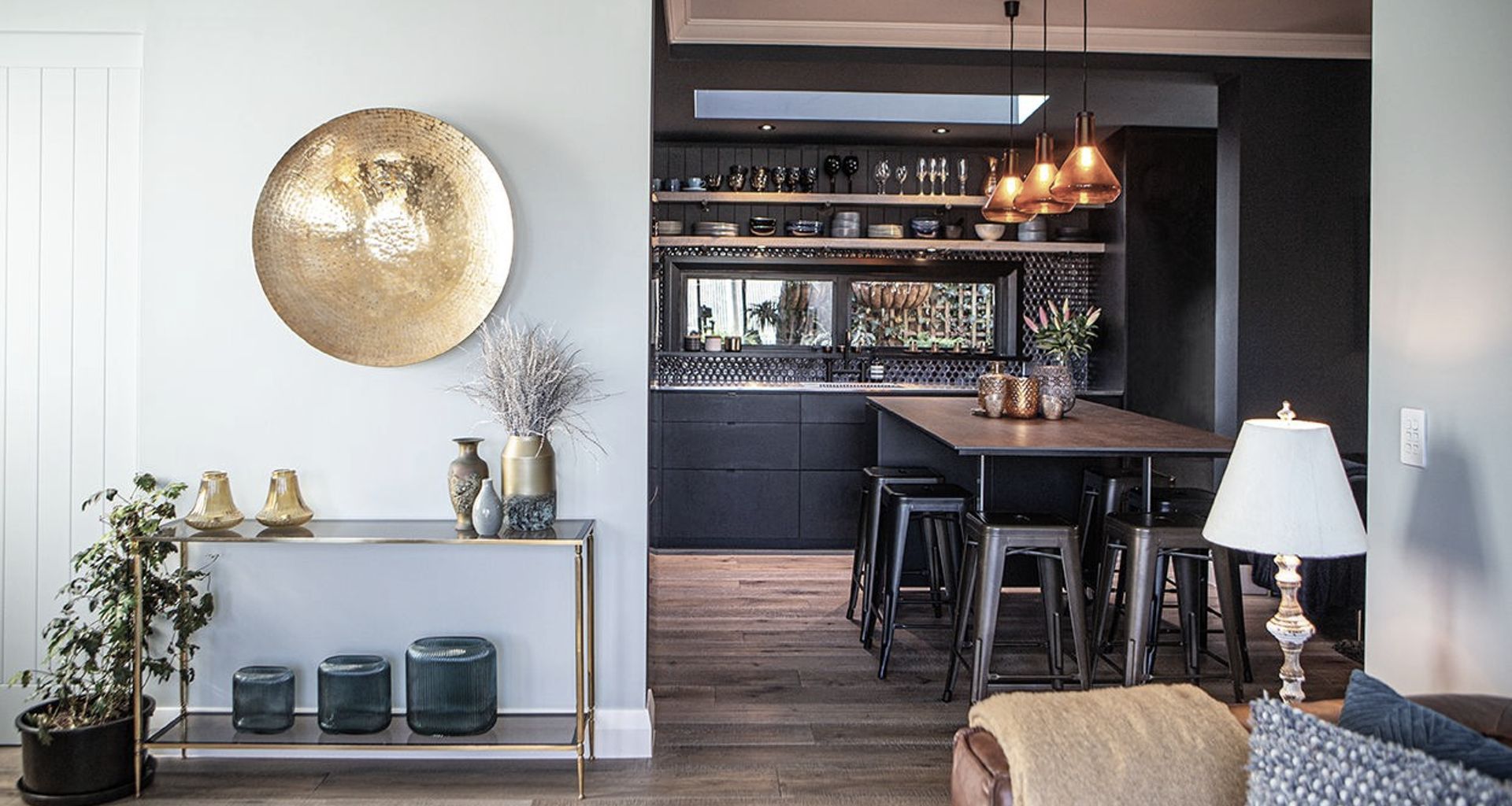Kitchen Design - Light meets Dark banner