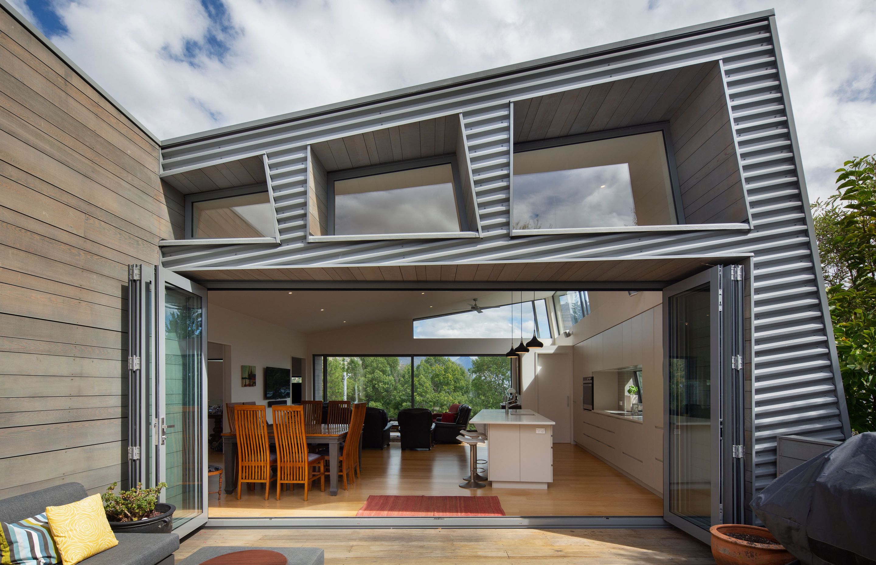 Lake Ave | McAuliffe Stevens Architects & GC Carless Construction