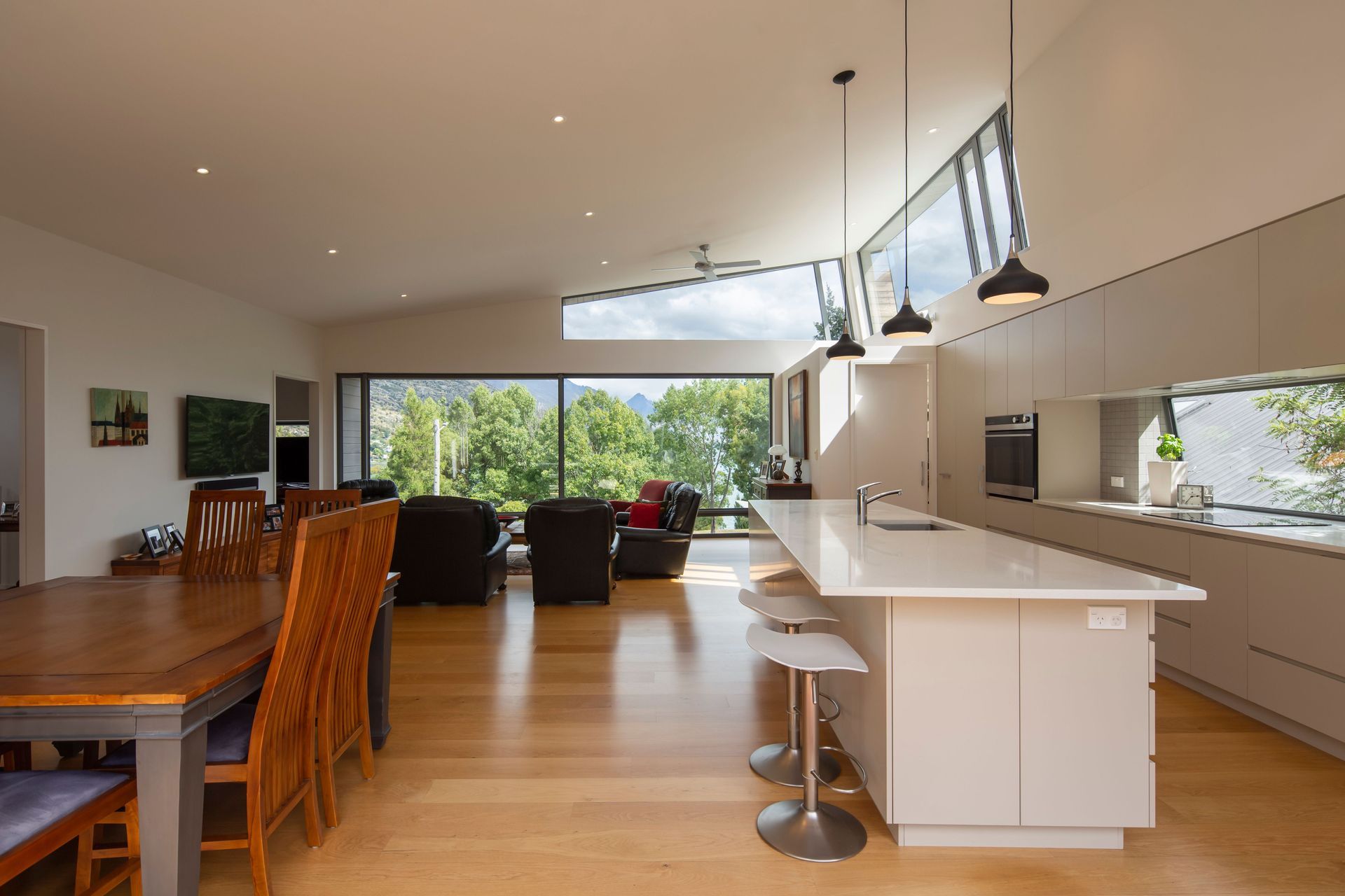 Lake Ave | McAuliffe Stevens Architects &amp; GC Carless Construction