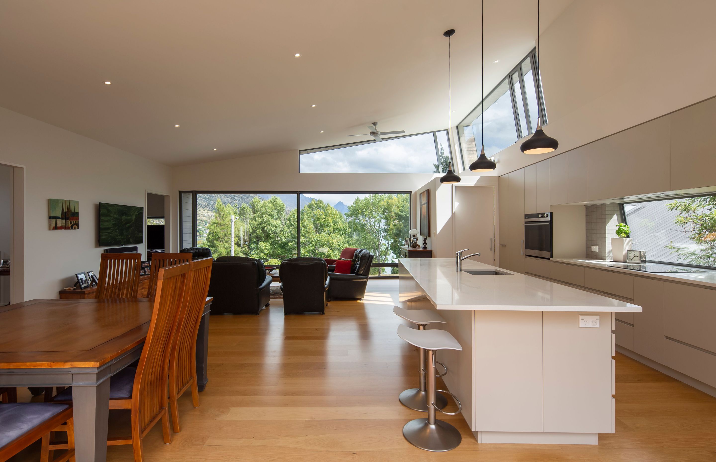 Lake Ave | McAuliffe Stevens Architects & GC Carless Construction