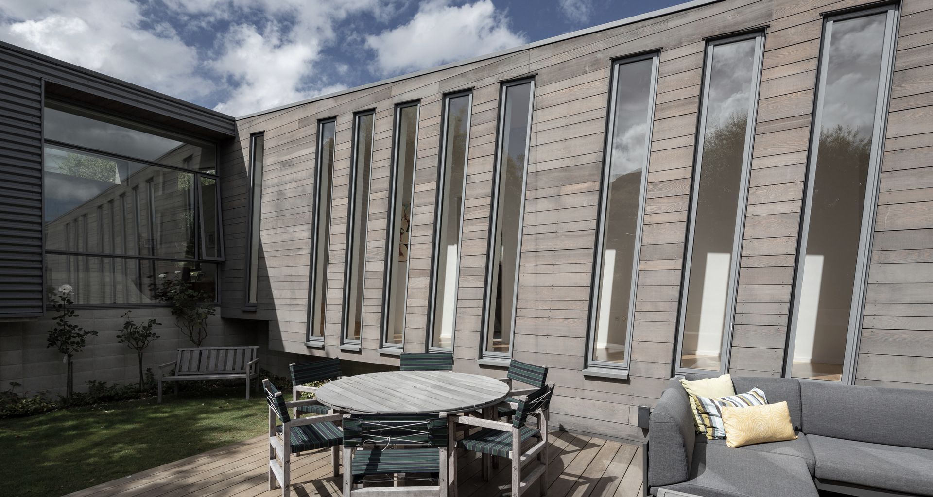 Lake Ave | McAuliffe Stevens Architects & GC Carless Construction banner