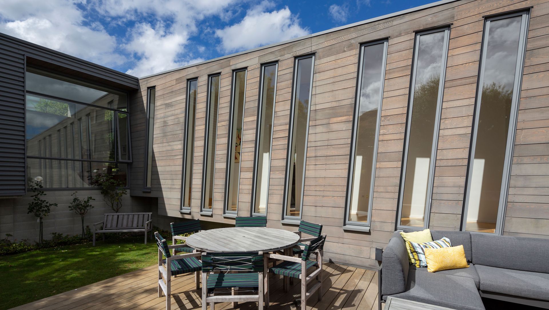 Lake Ave | McAuliffe Stevens Architects & GC Carless Construction banner