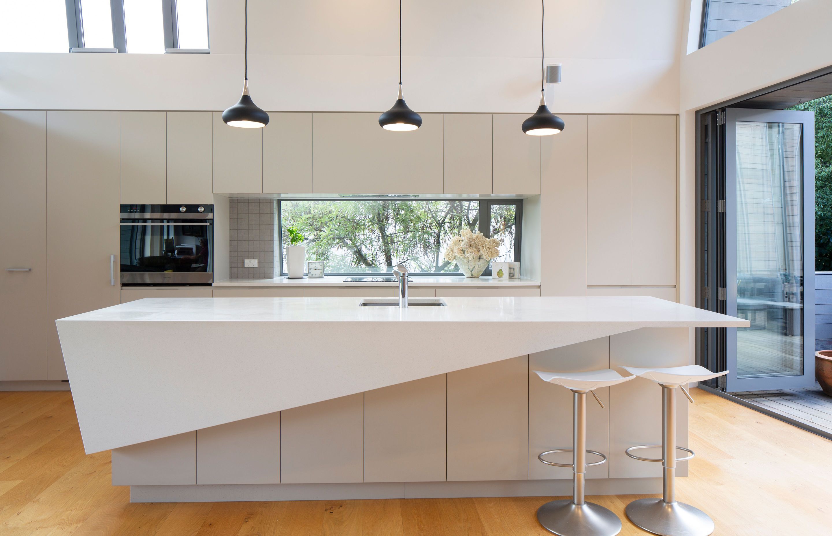 Lake Ave | McAuliffe Stevens Architects & GC Carless Construction