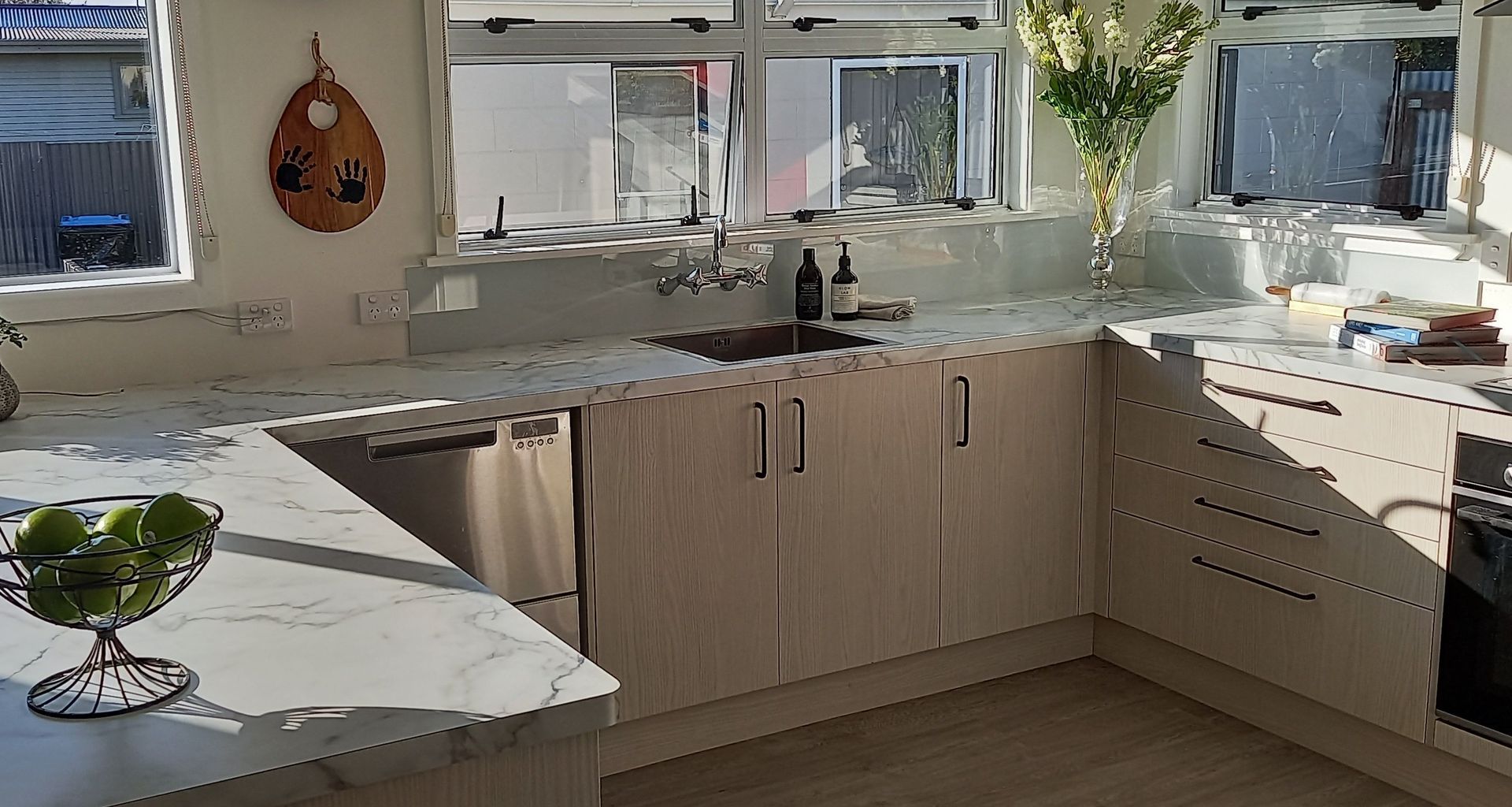 Natural Light with Oak & Marble  banner