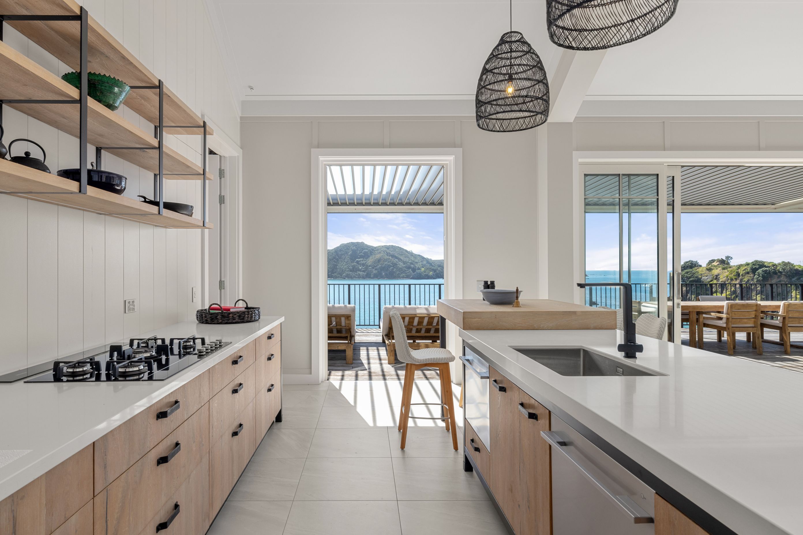 20230919Mahinepua-House-AInterior-26.jpg
