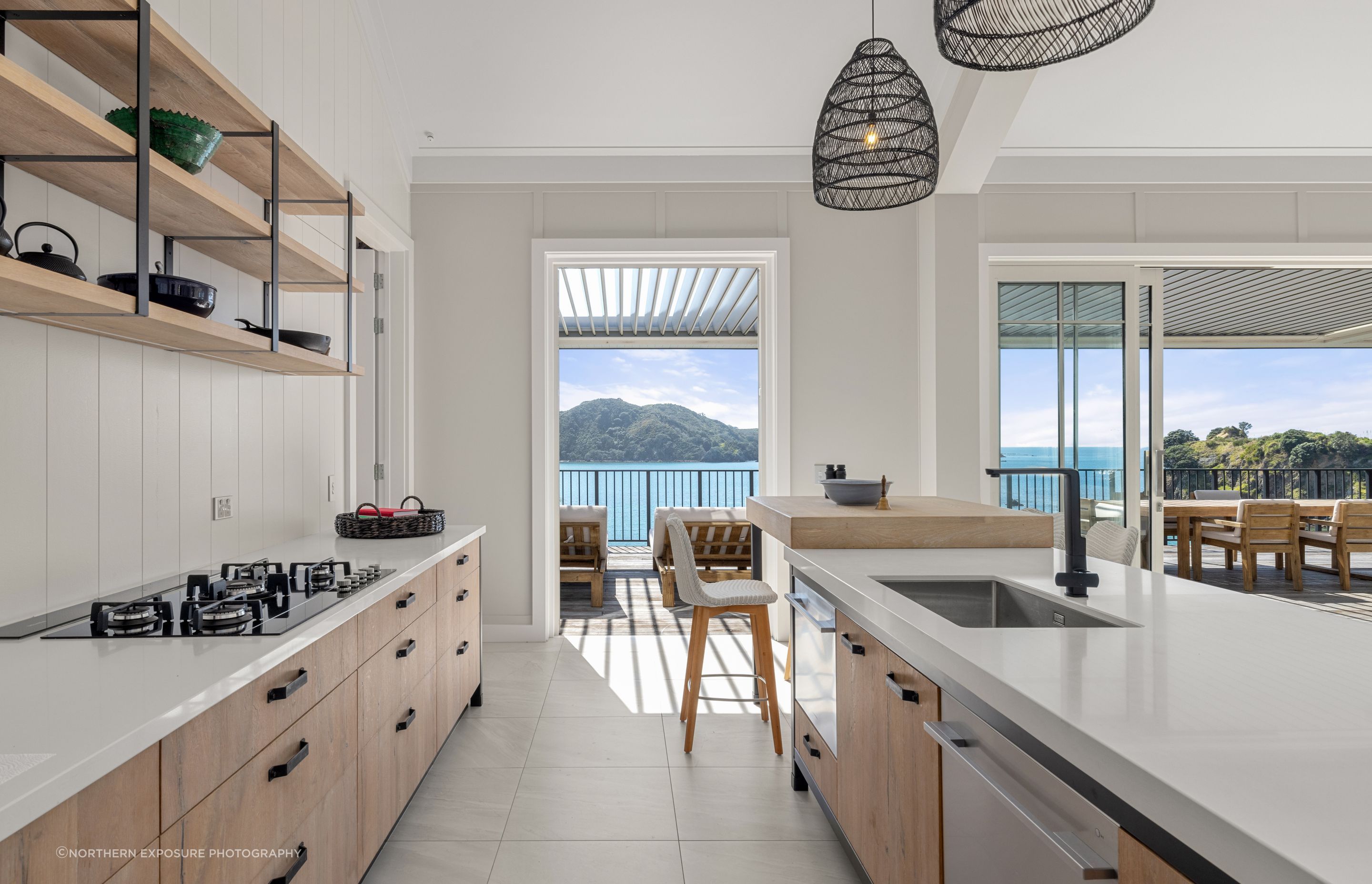 20230919Mahinepua-House-AInterior-26.jpg
