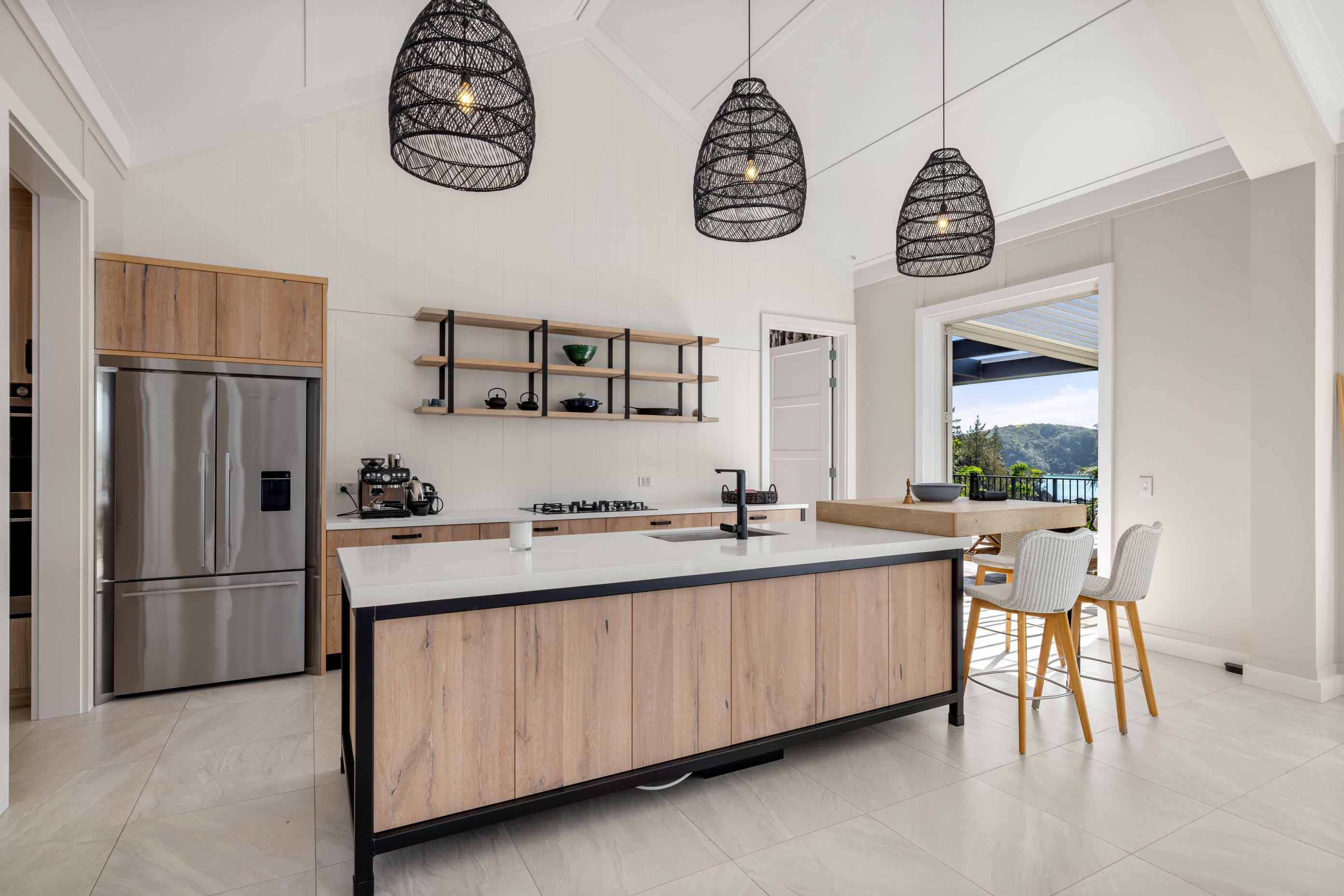 20230919Mahinepua-House-AInterior-27.jpg