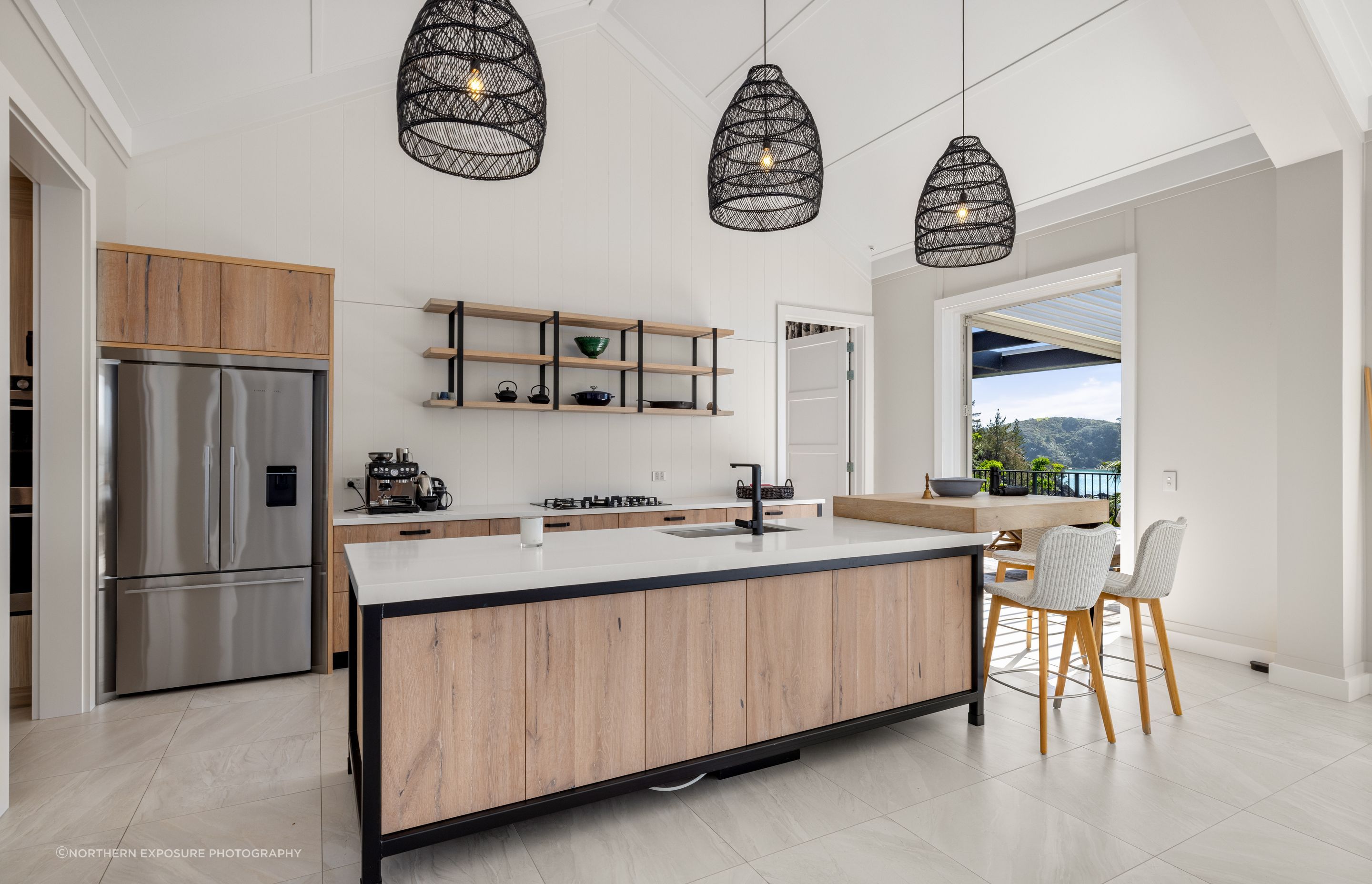 20230919Mahinepua-House-AInterior-27.jpg