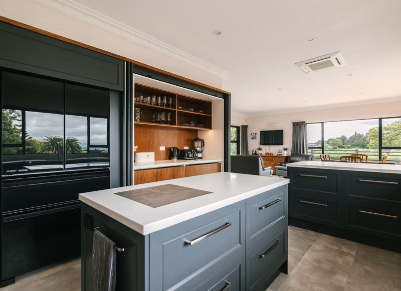 Top Grass Kitchen