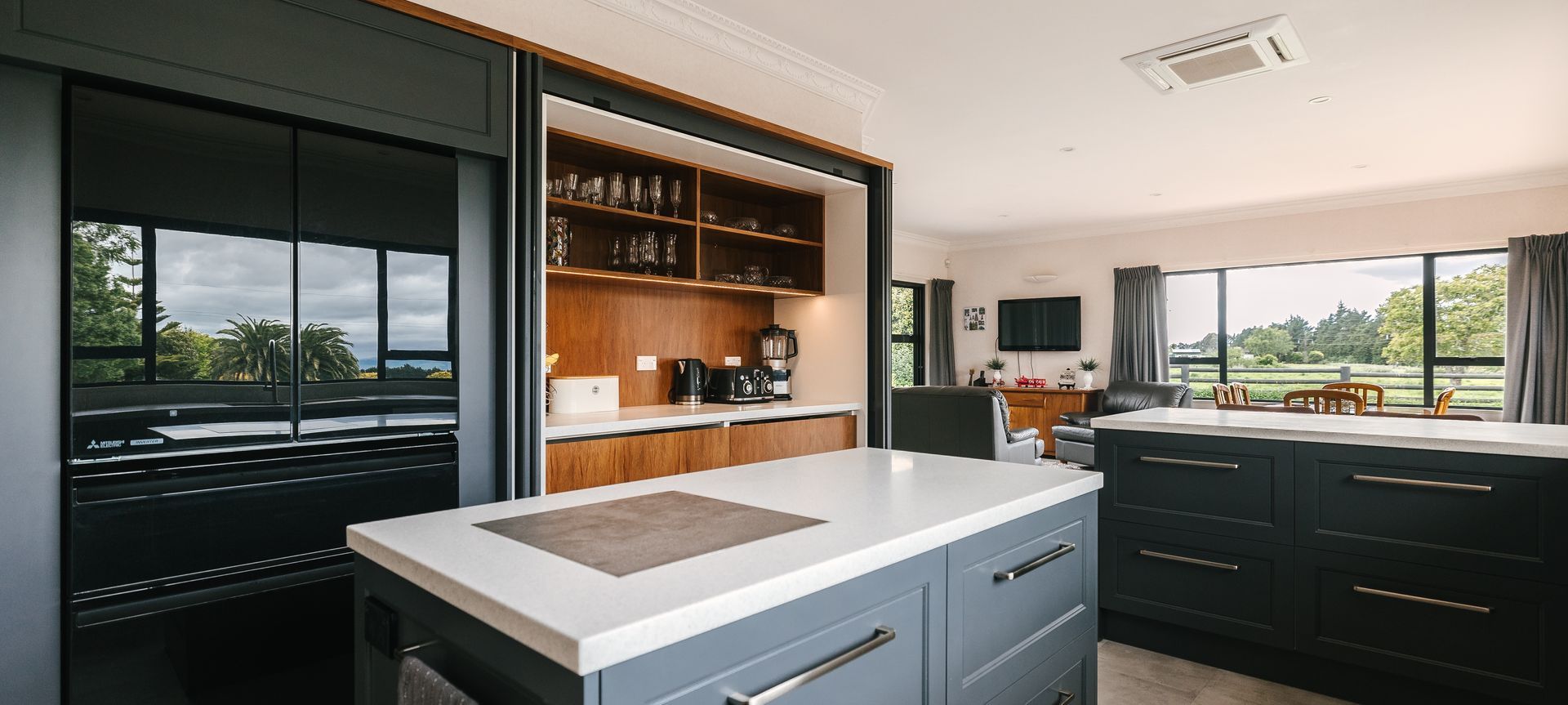 Top Grass Kitchen banner