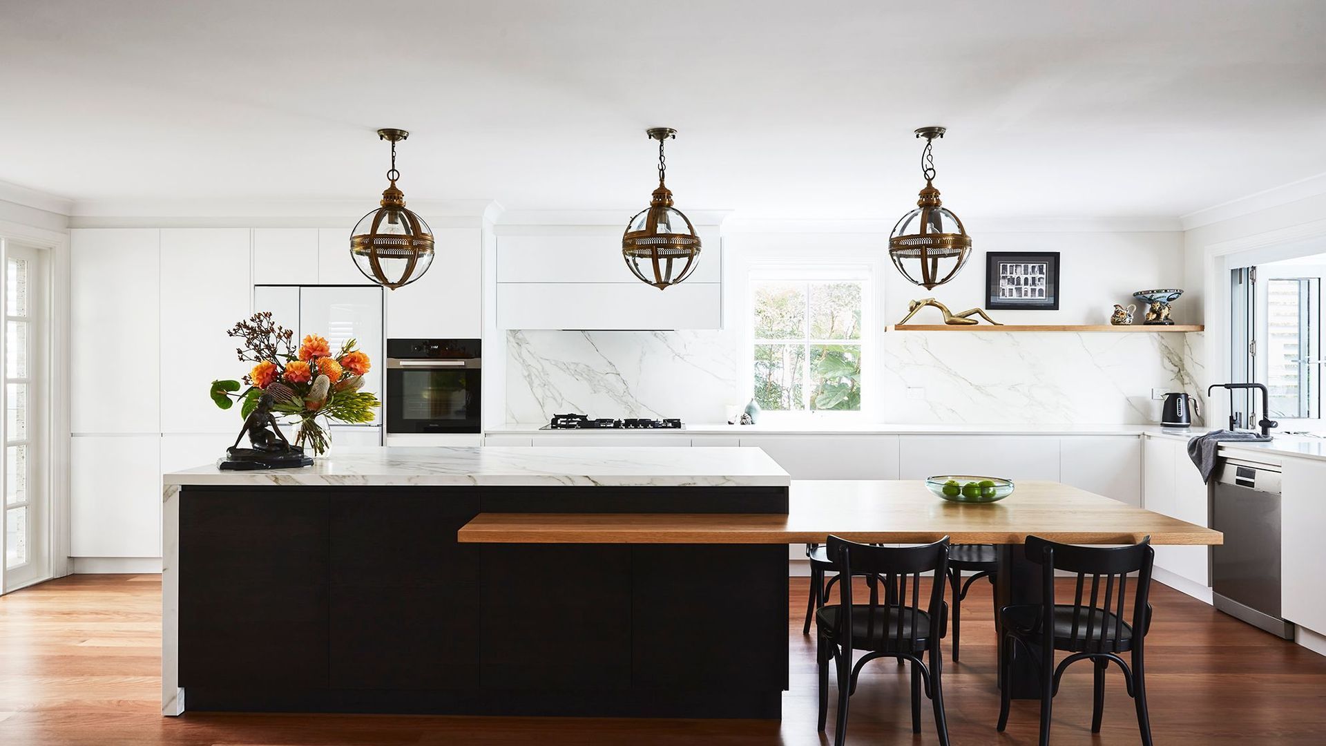 Kitchen fit for an artist banner