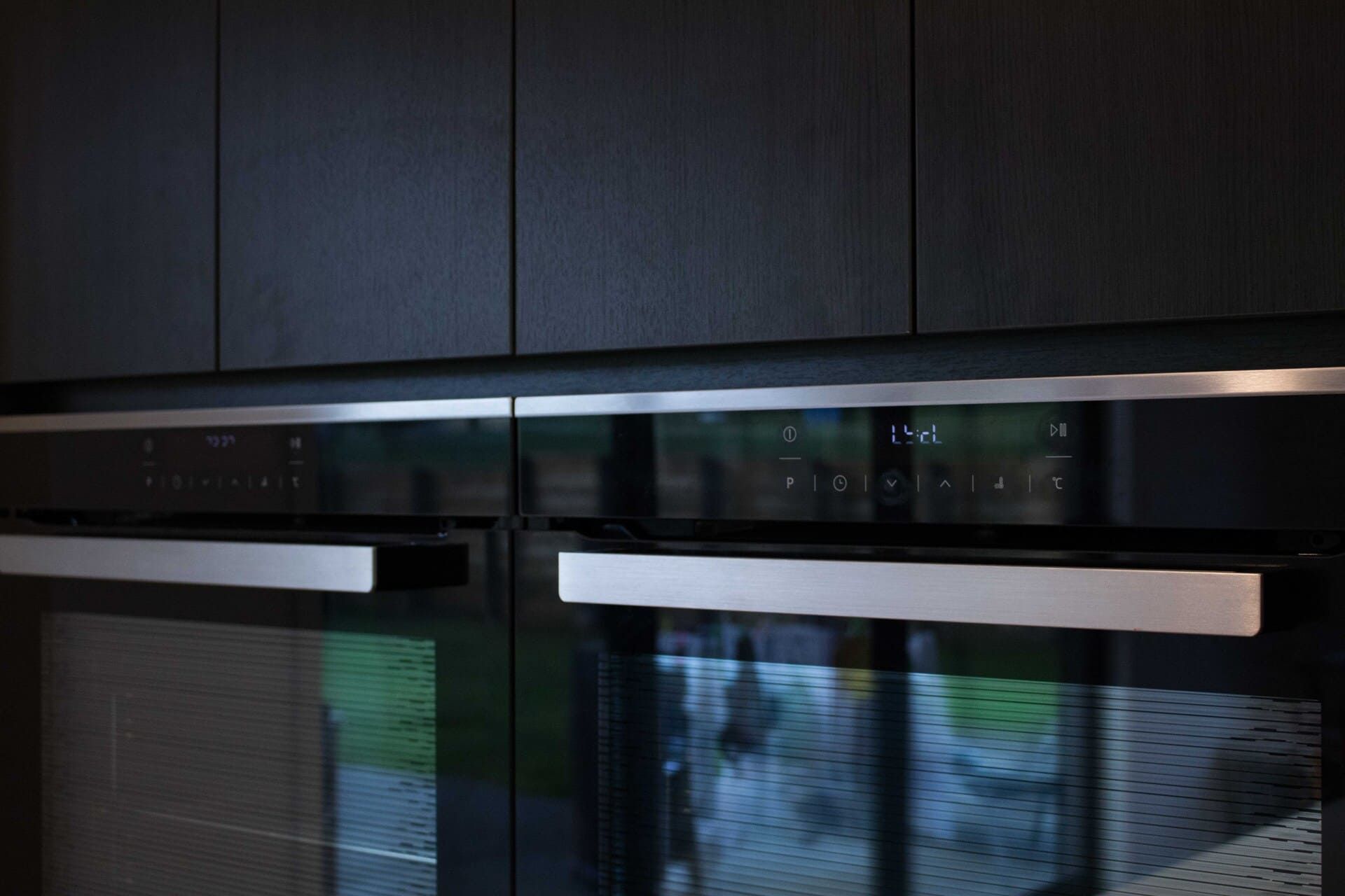 Monochromatic Living