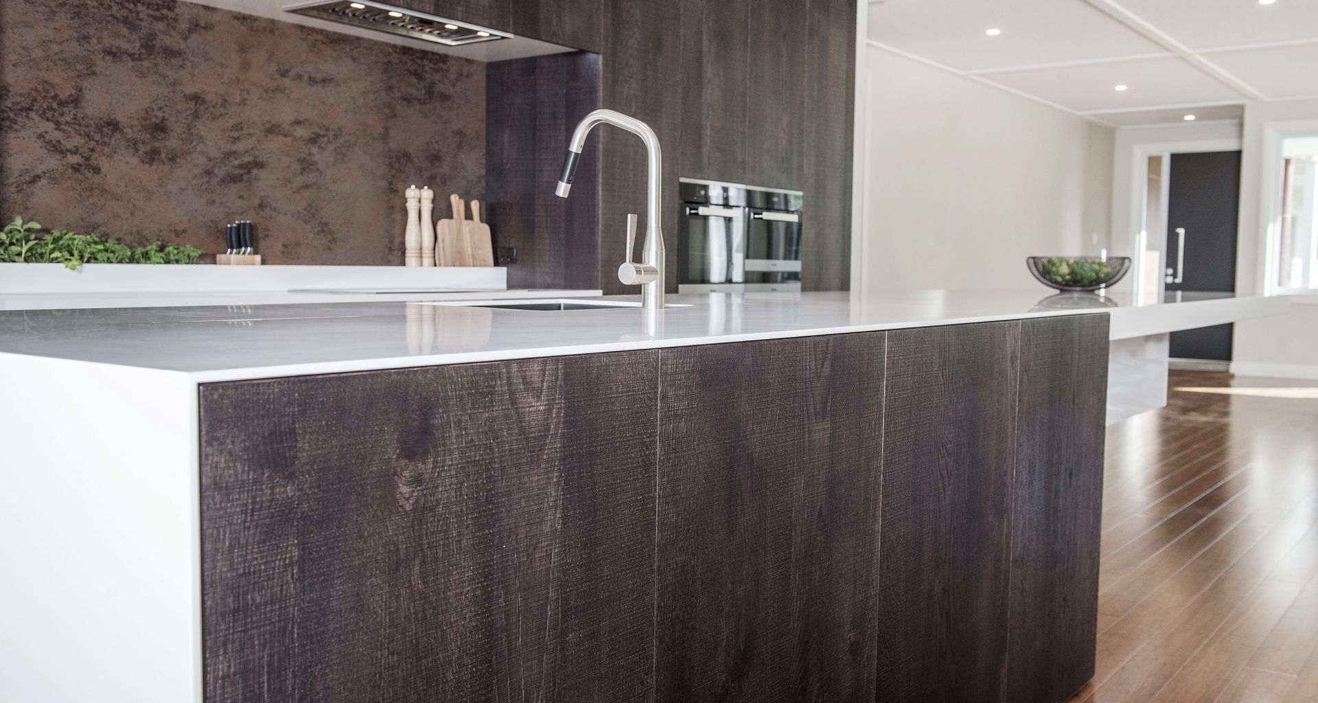 Cantilevered Kitchen banner