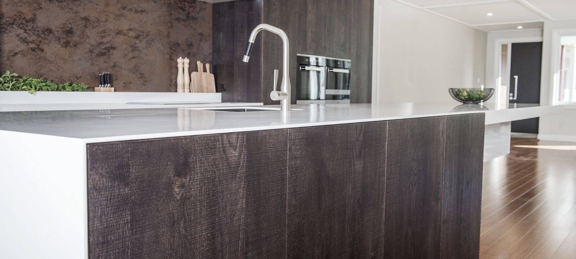 Cantilevered Kitchen banner