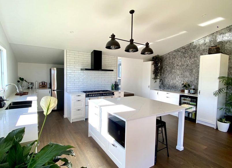KAIWAKA MODERN COUNTRY KITCHEN