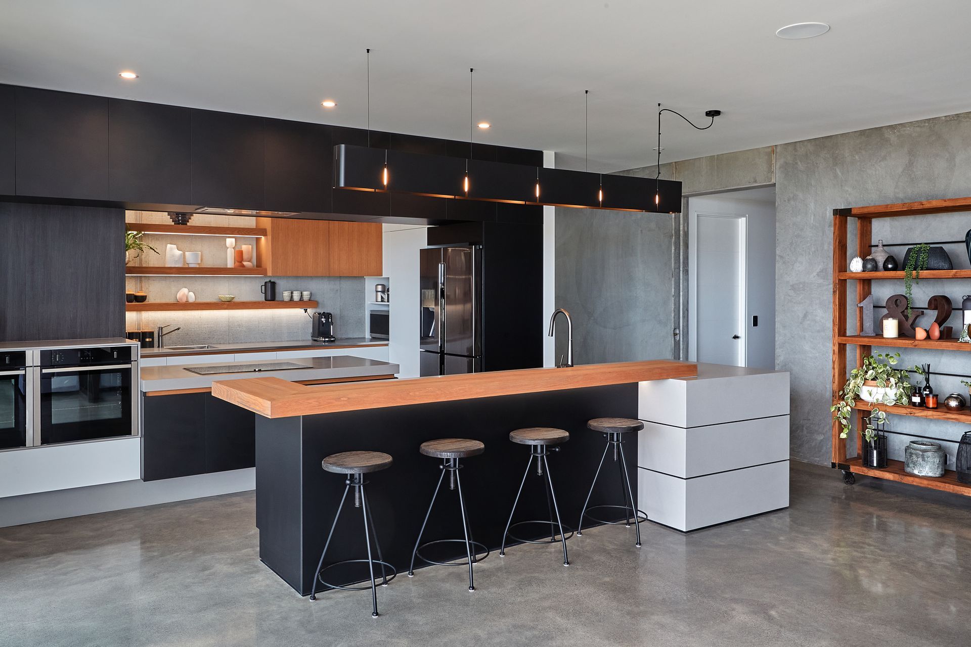 Keely Kitchen, Cambridge Heights