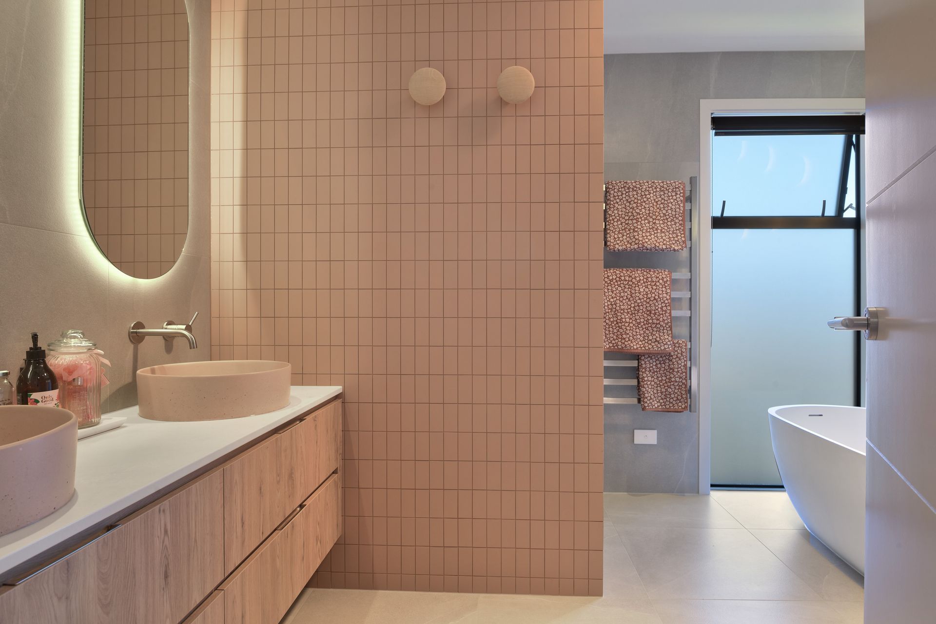 French Oak + Turbine Grey, Auckland