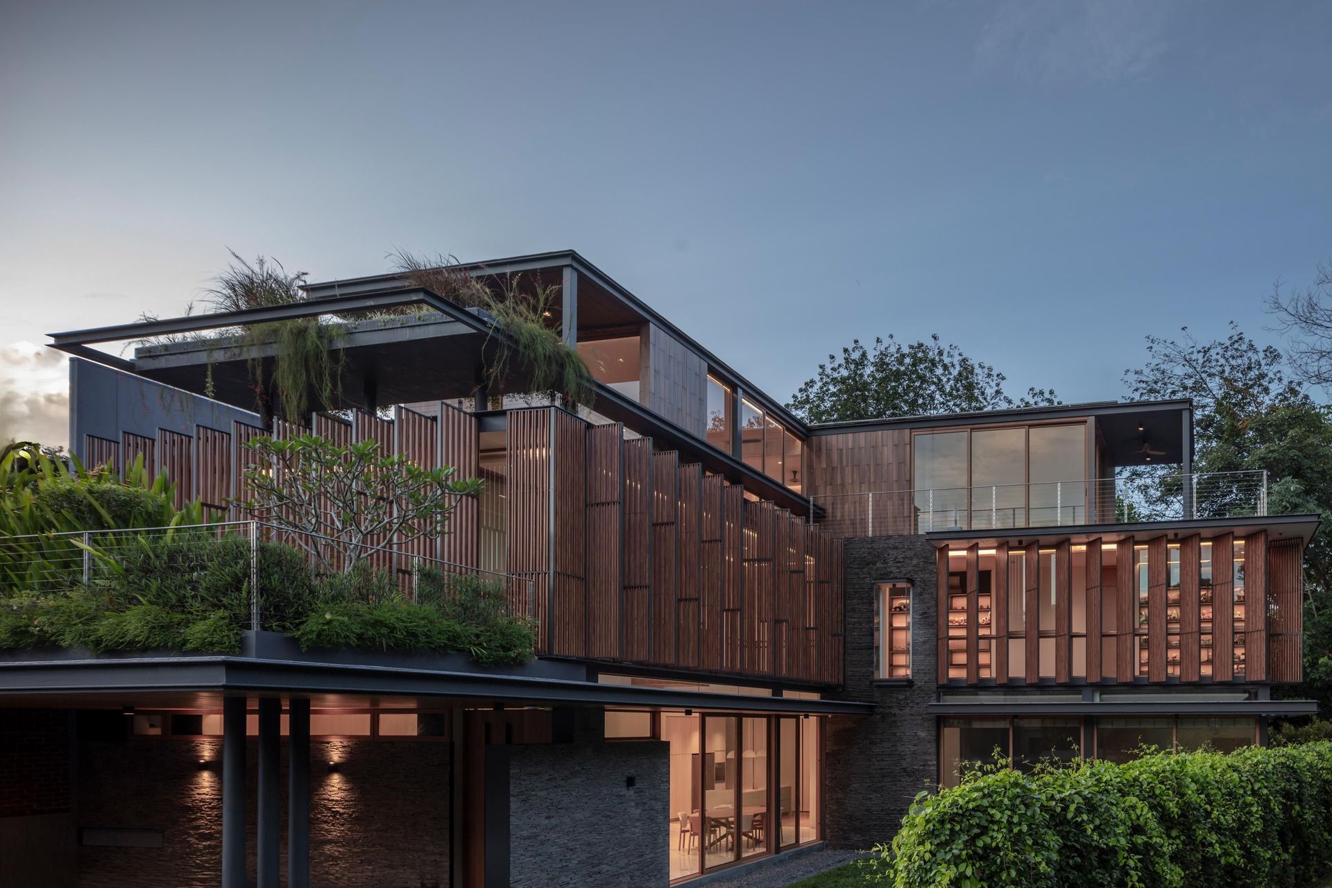 53GreenleafPl-Evening-63.jpg