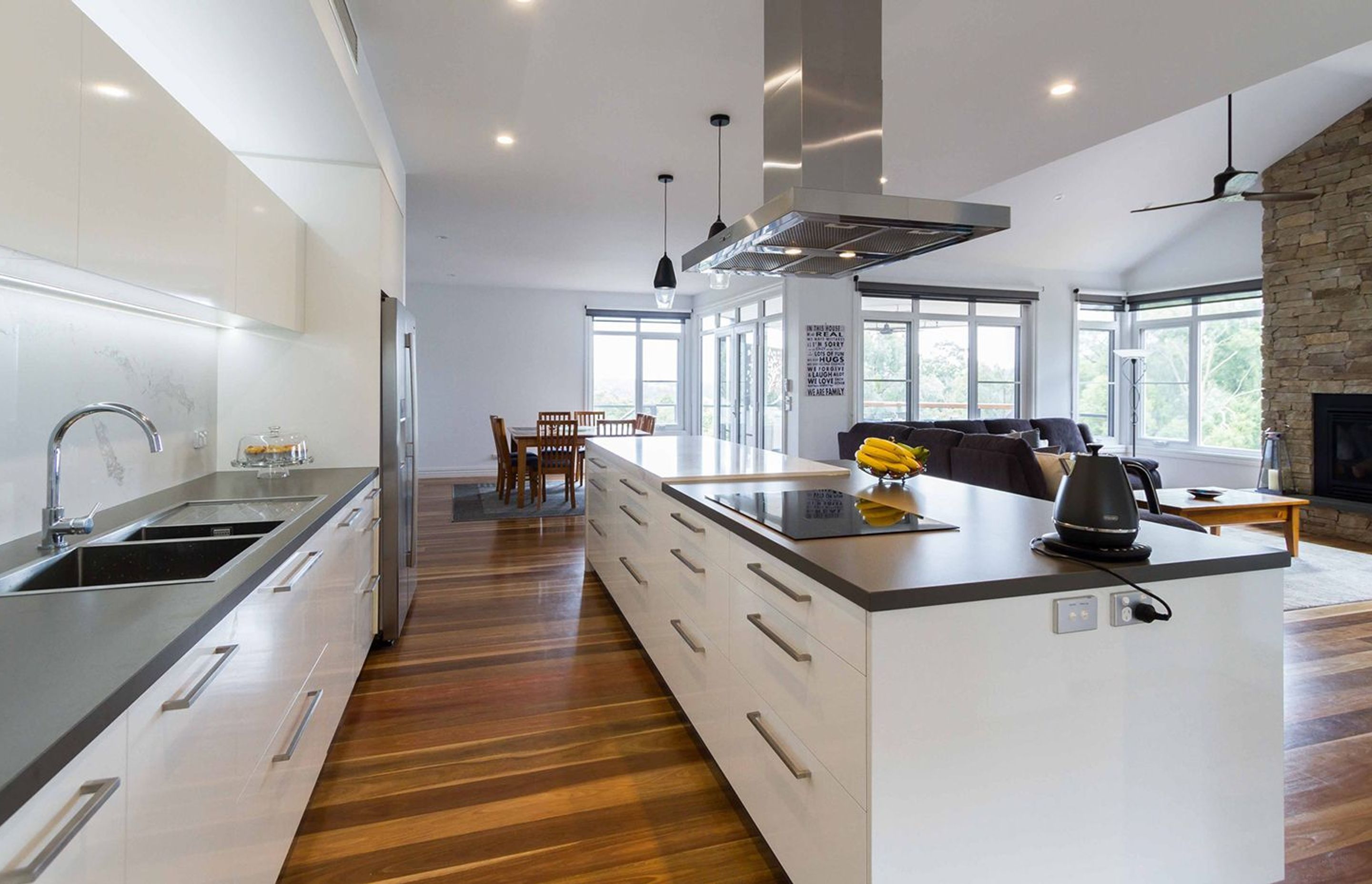 ##Big Space, Bigger Dreams - Warrandyte House