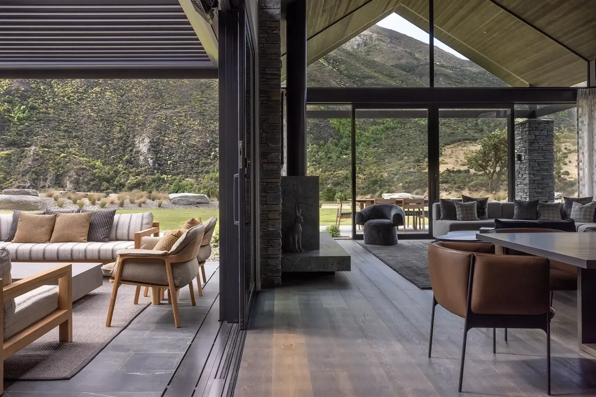 6a20c7bf71443381877eec74Crown20Range20View20-20Bespoke20Timber20Flooring203-p-1600.webp