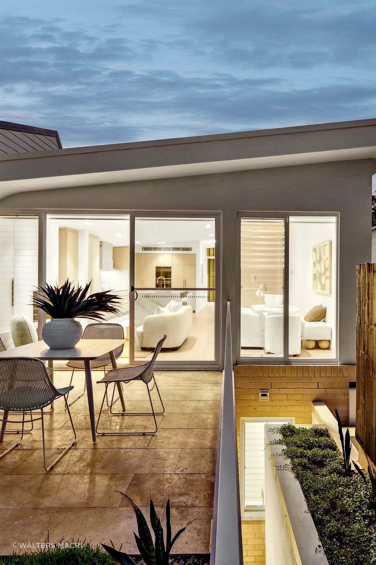 95FrancisStLeichhardtHighExterior2-2.jpg