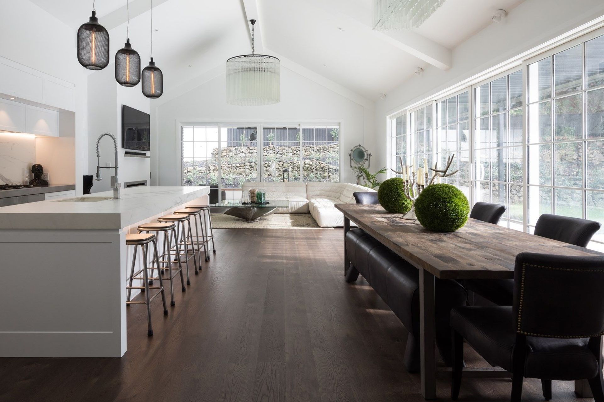 Dezignatek Thermoform Ronda profile in White Satin, Designed by Jordan Dale of Gold Kitchens