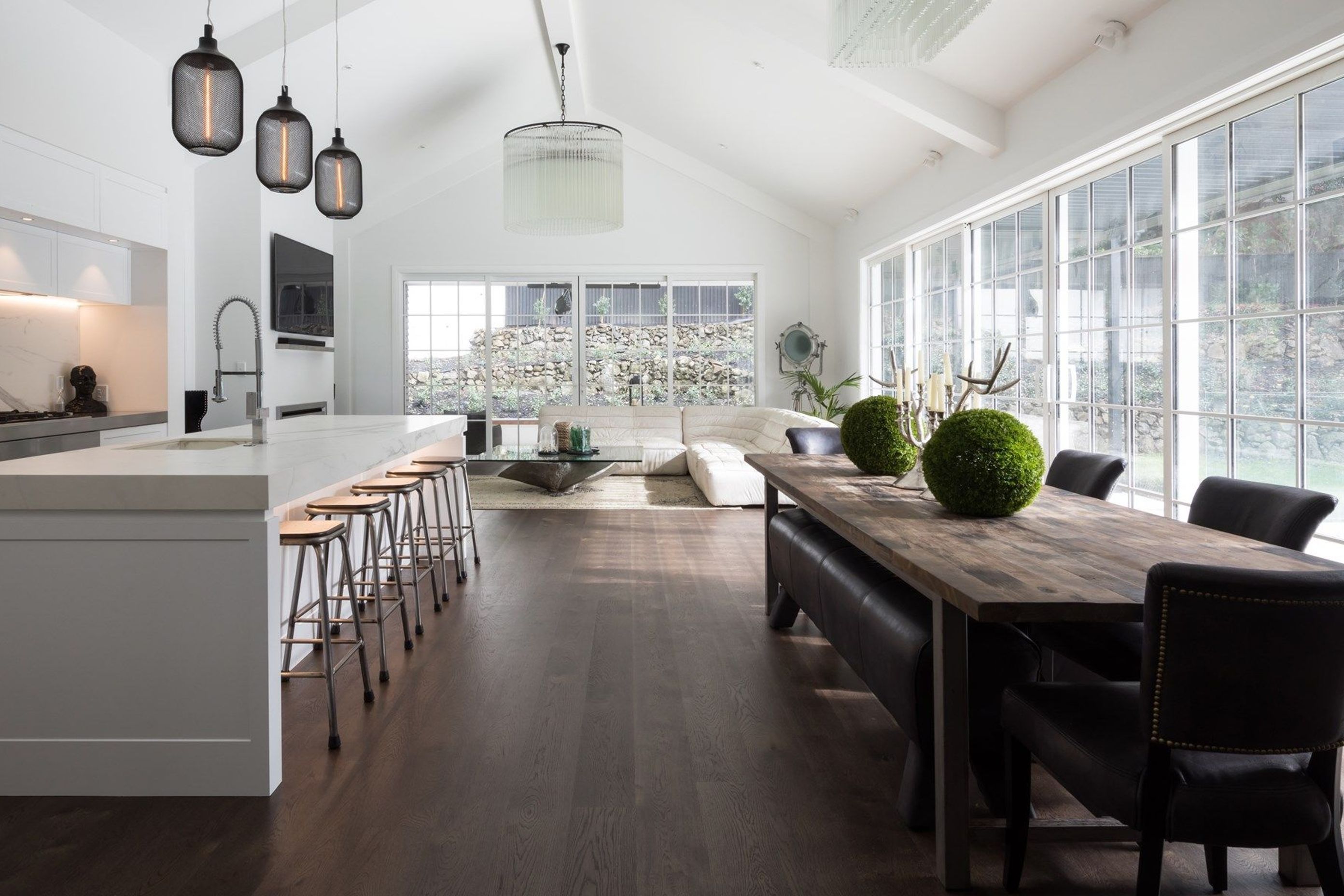 Dezignatek Thermoform Ronda profile in White Satin, Designed by Jordan Dale of Gold Kitchens