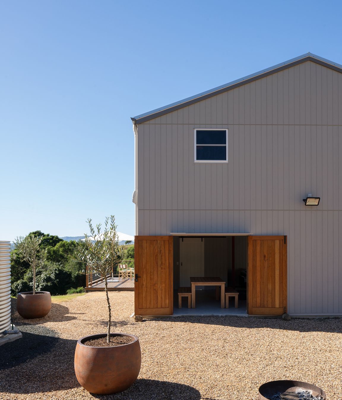 The workshop zone is highly adaptable, with capacity for future alternate uses.