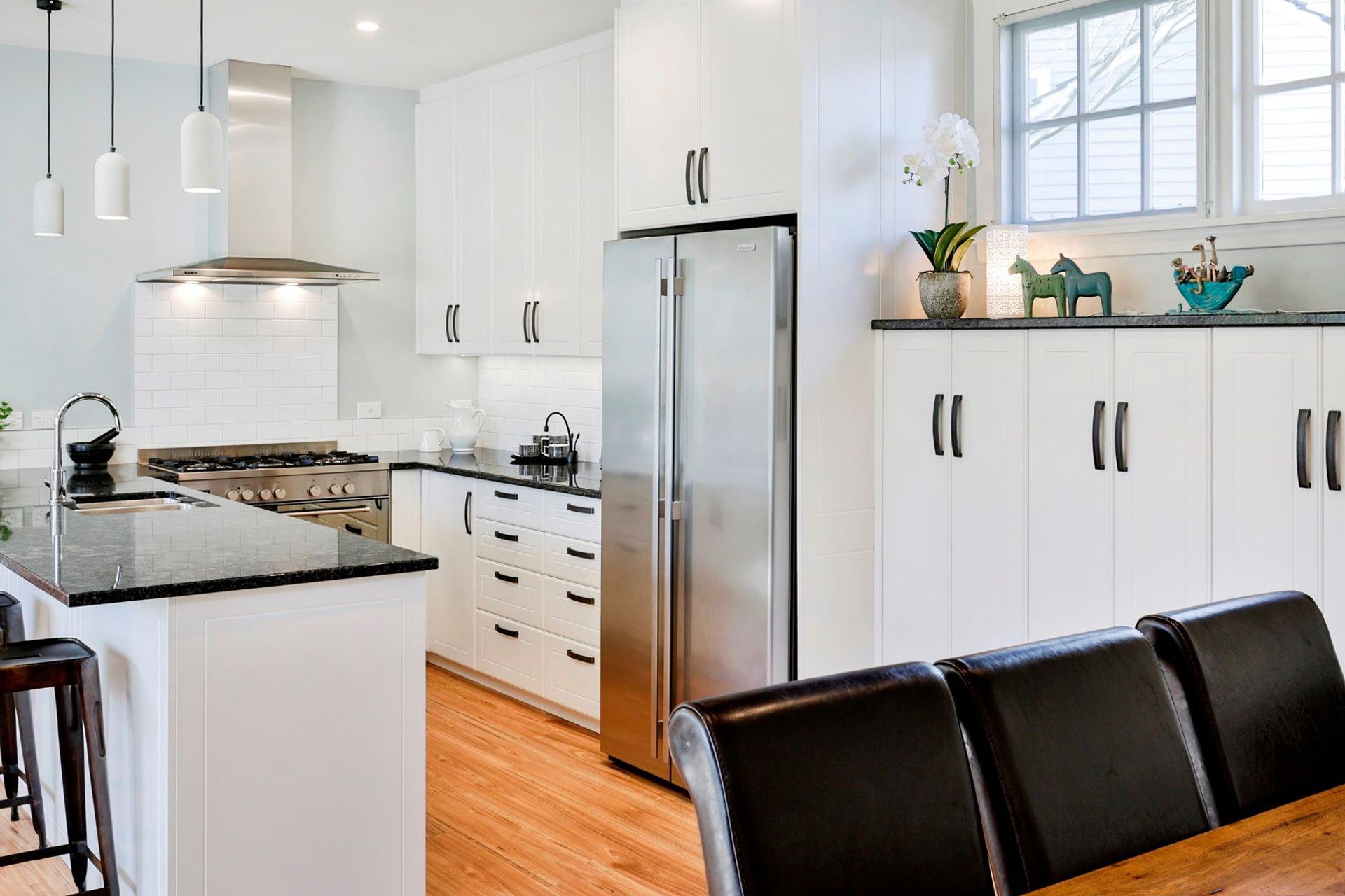 Dezignatek Thermoform Capri profile, Designed by Donna Hunter of Hunter Anderson Architecture