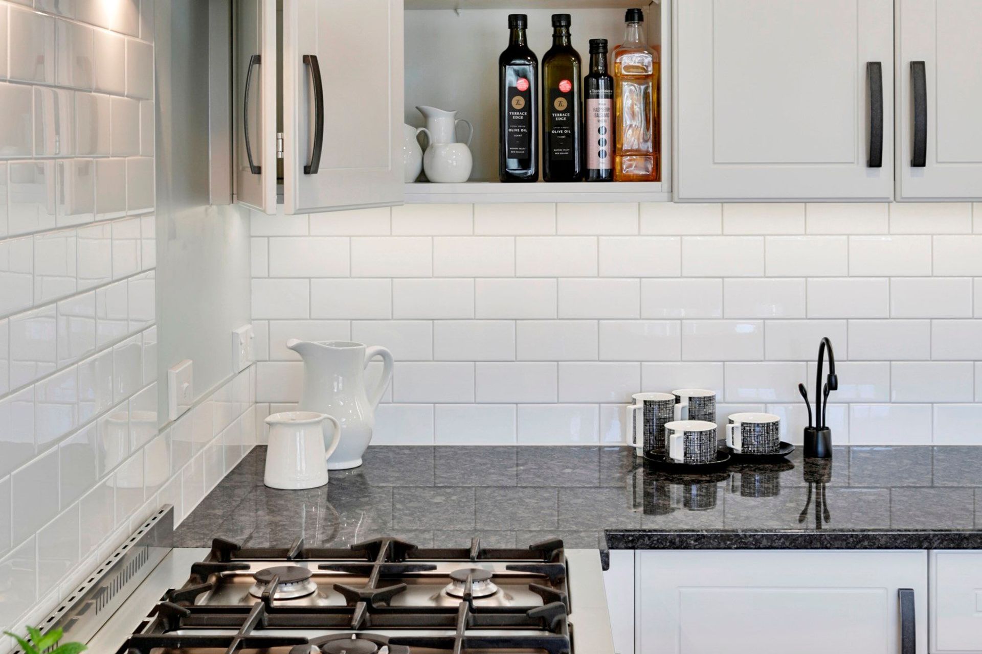 Dezignatek Thermoform Capri profile, Designed by Donna Hunter of Hunter Anderson Architecture