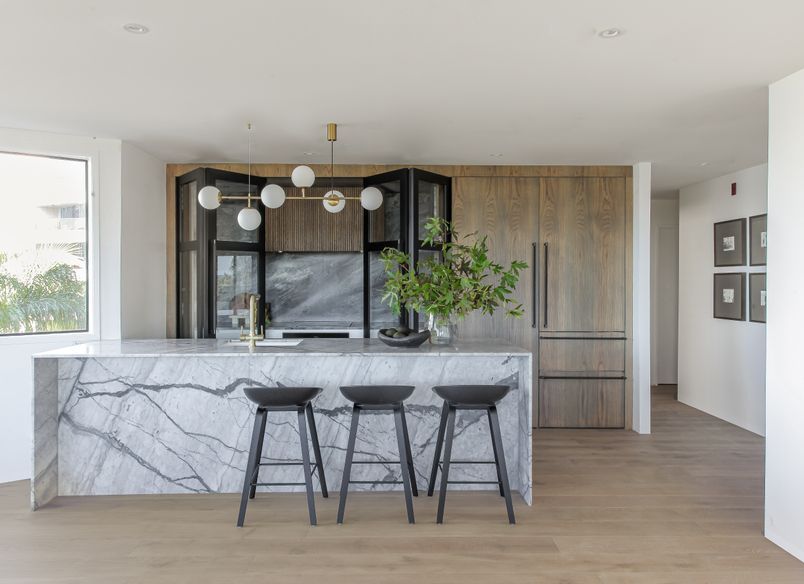 Moody and Mystic Prime Veneer Kitchen