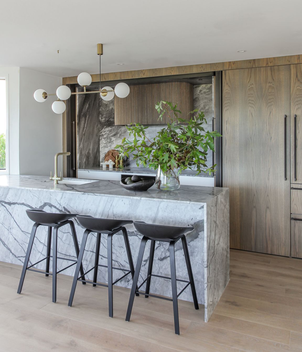 Prime Panels Natural Veneer in American White Oak. Designed by Kate Graham of Suede + Stone Interior Design.