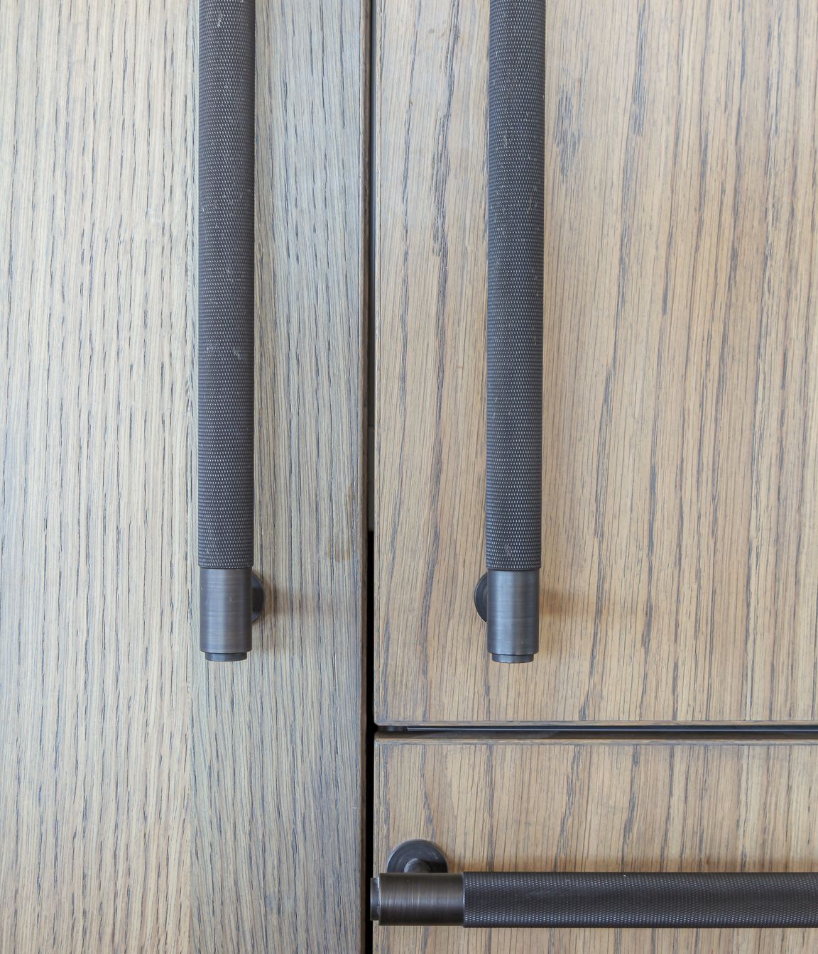 Prime Panels Natural Veneer in American White Oak. Designed by Kate Graham of Suede + Stone Interior Design.