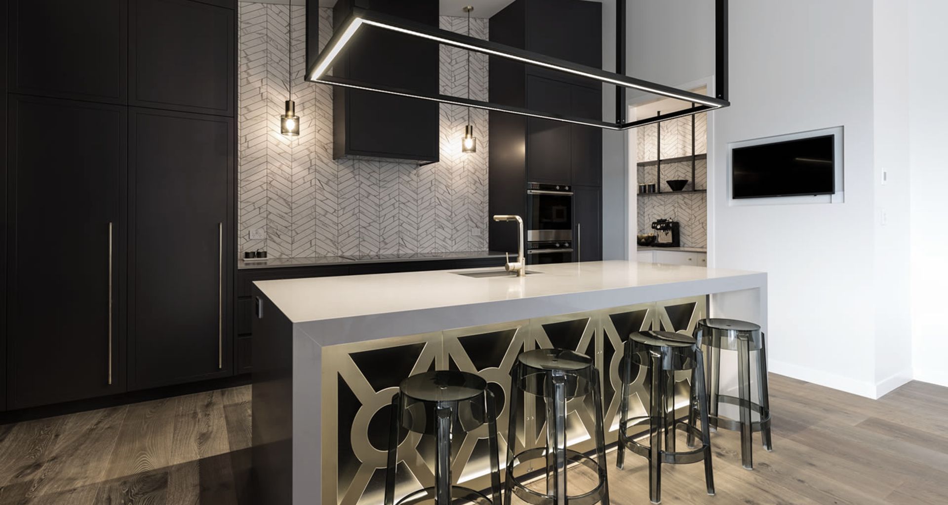 Chevron Splashback Kitchen Design banner
