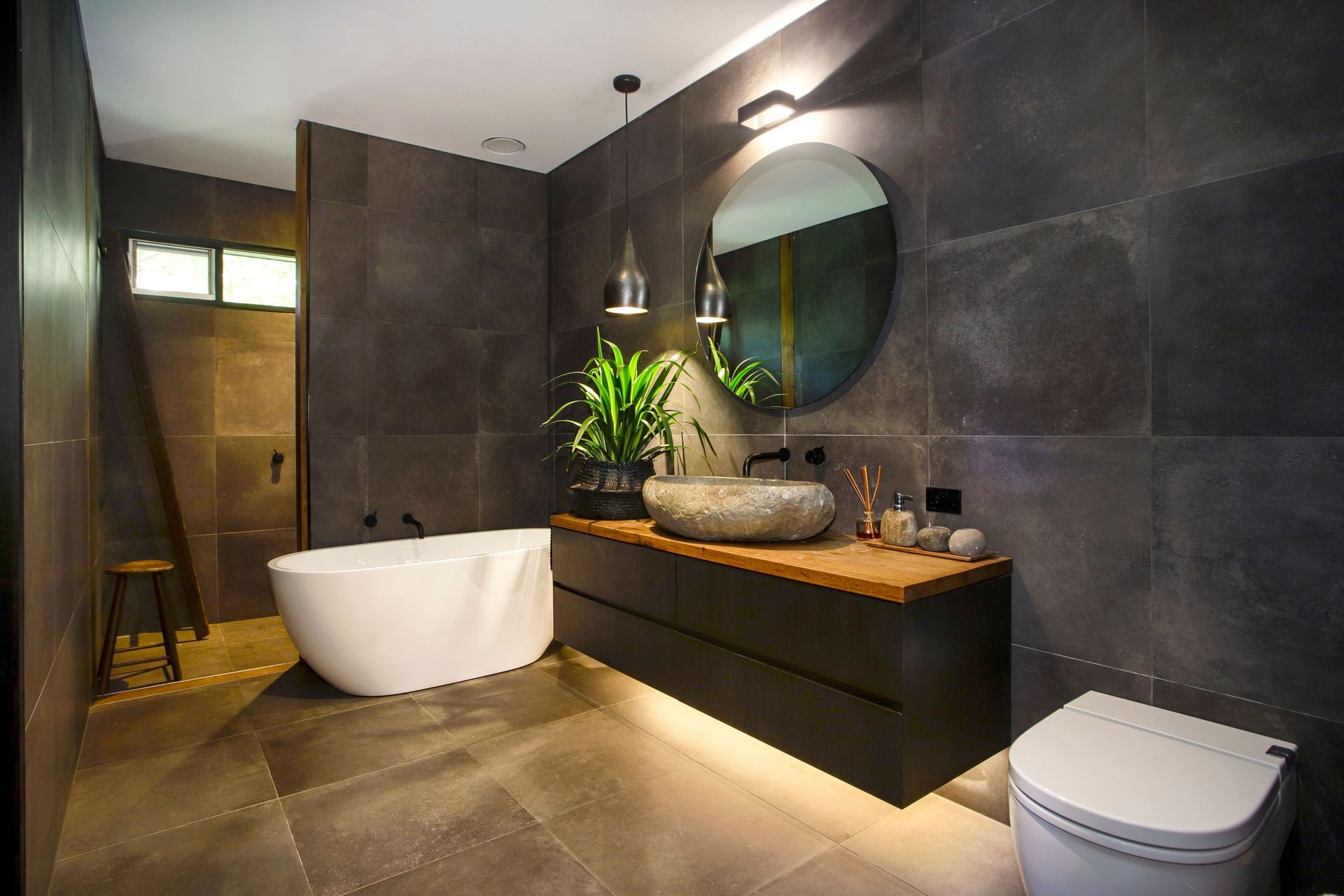 Bimbimbi House, Avalon