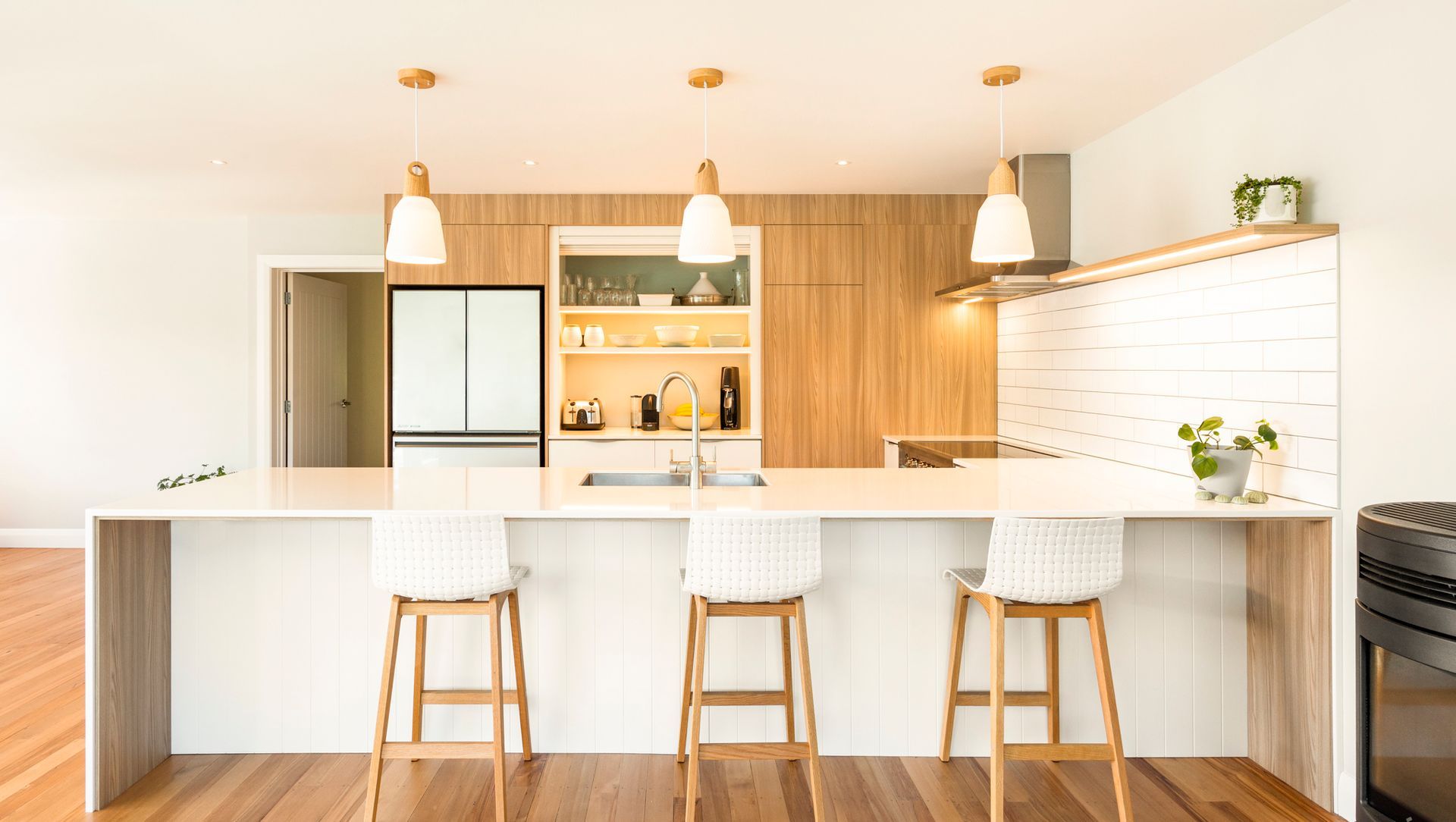 Vintage Ash Hero banner