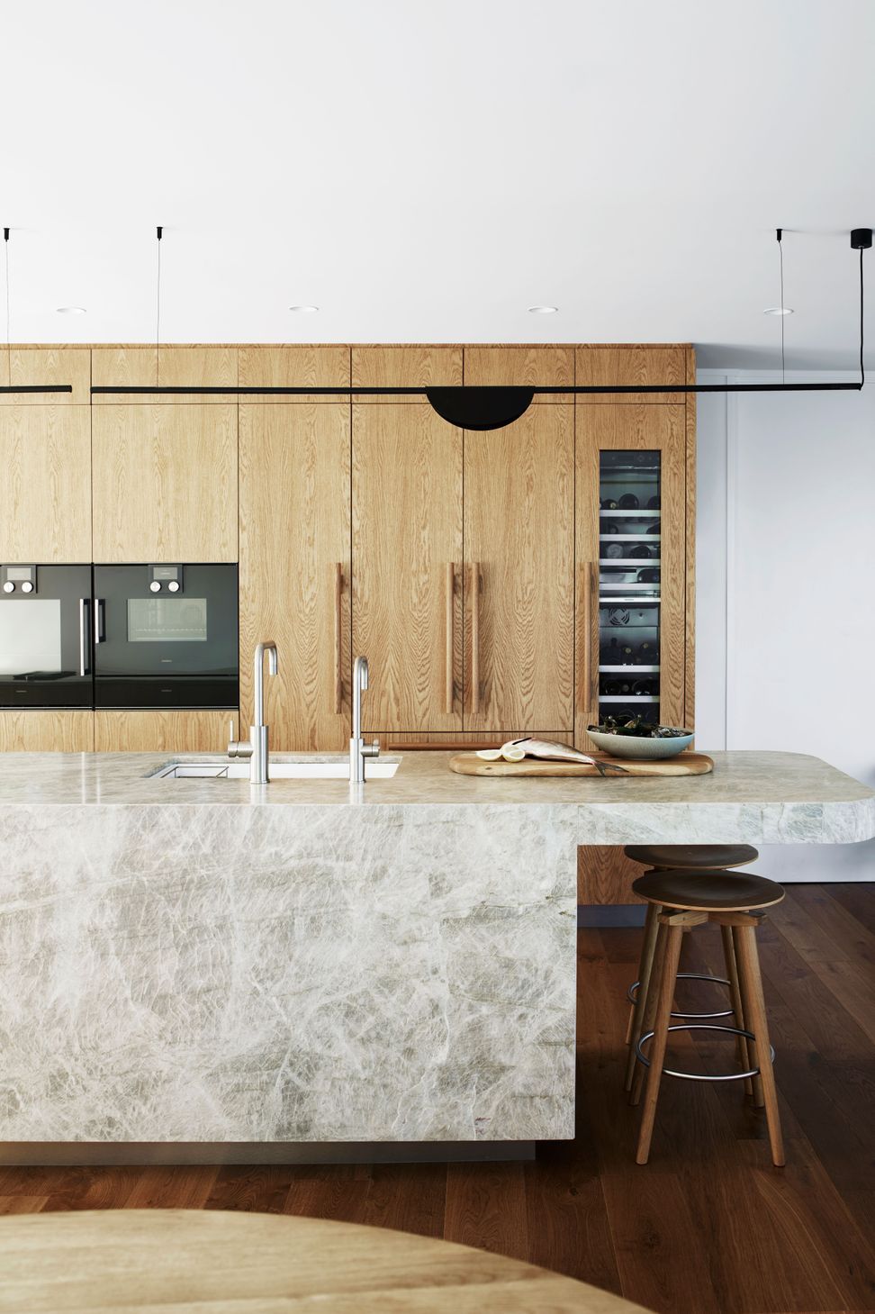Bestwood Veneer, European Oak - Crown Cut. Design by Natalie Du Bois, Du Bois Designer Kitchens &amp; Interiors