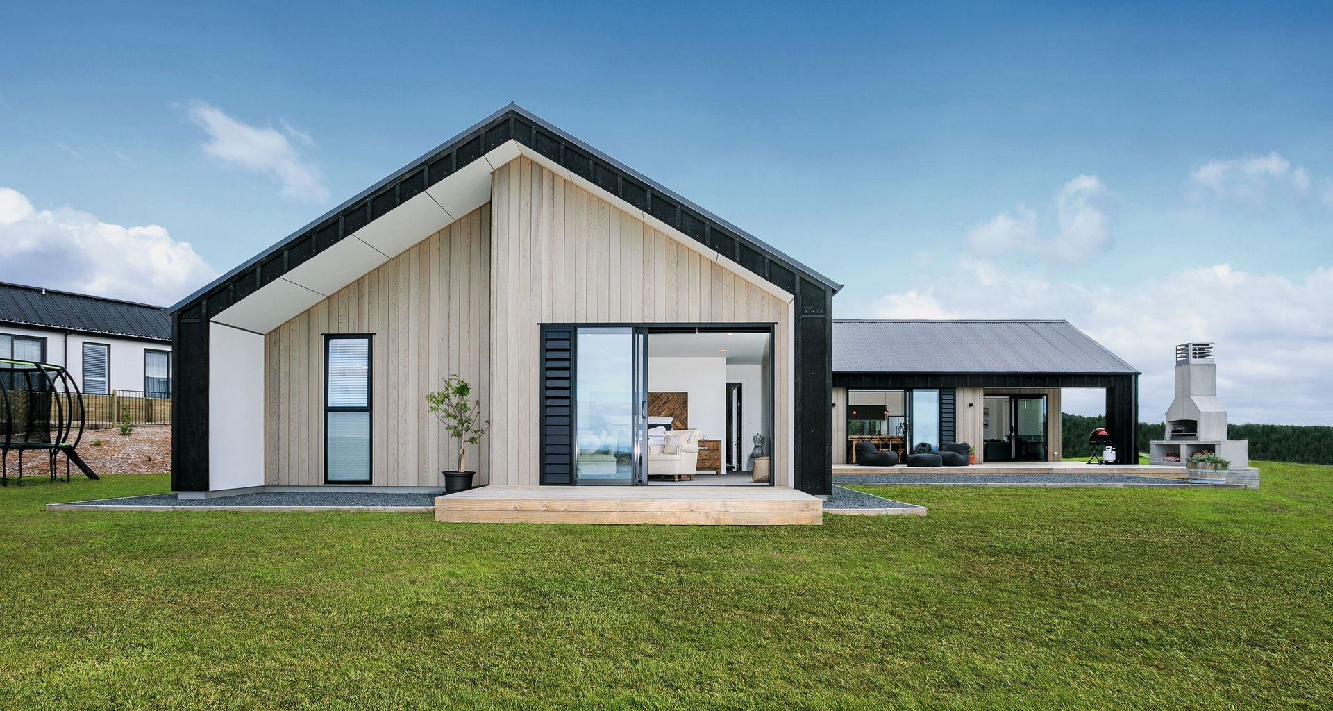 Weiti Bay House banner