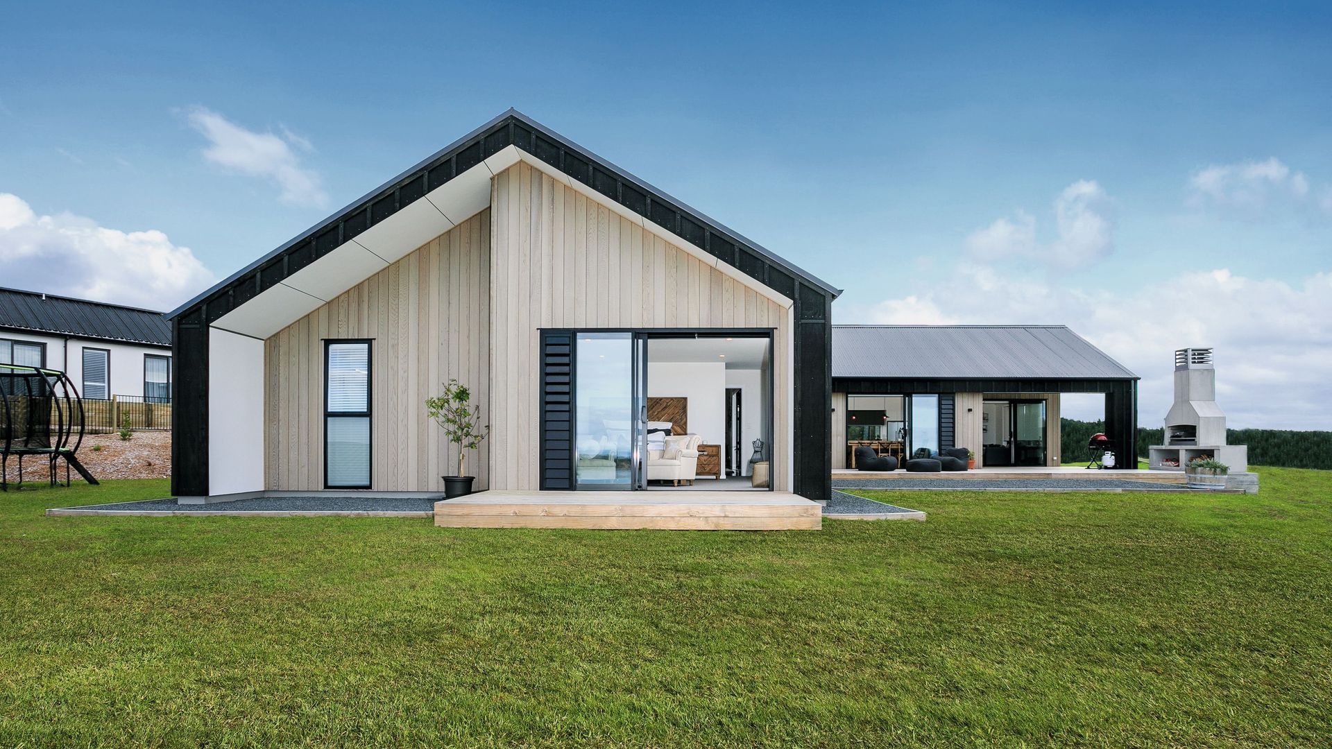Weiti Bay House banner