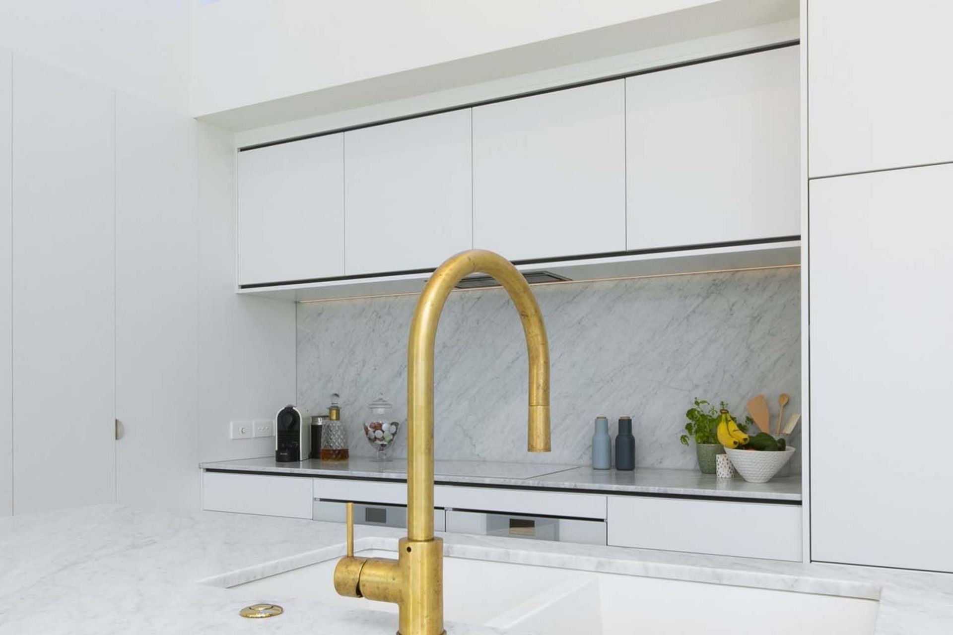 Milan Square The Perfect Backdrop