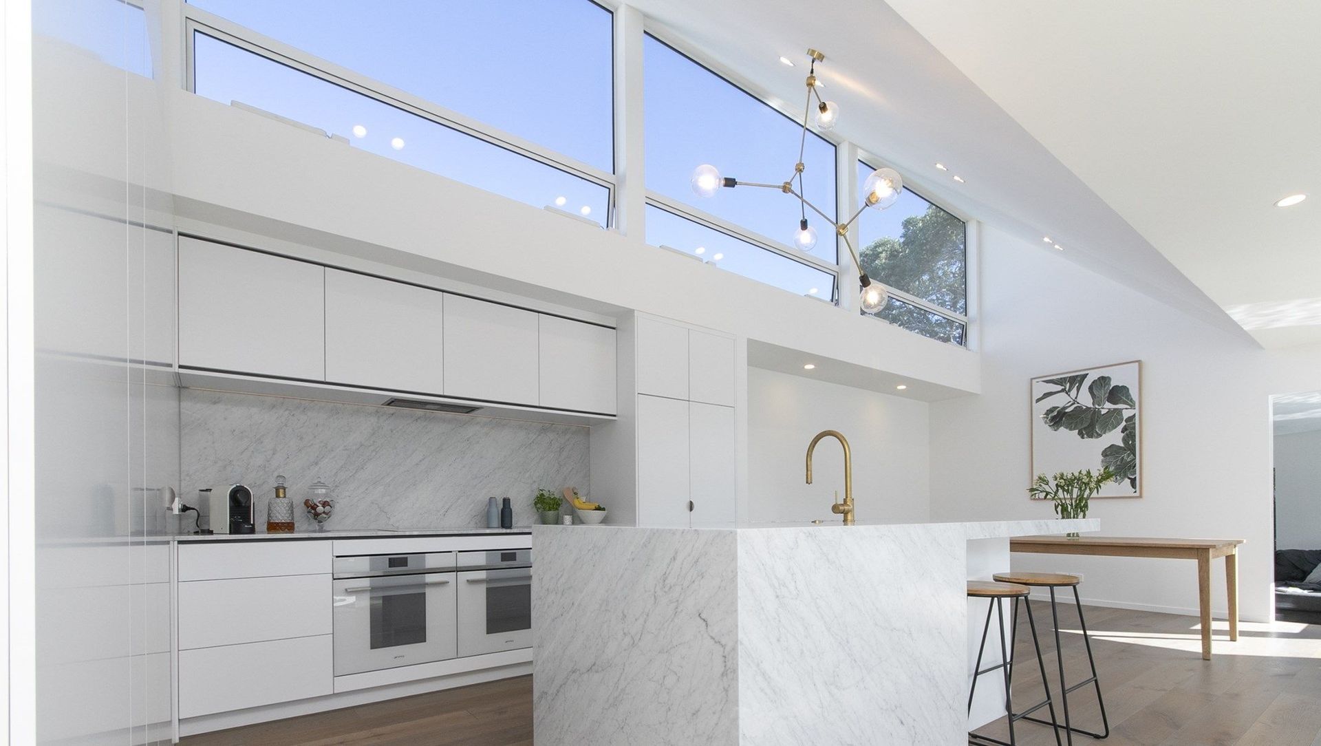 Milan Square The Perfect Backdrop banner