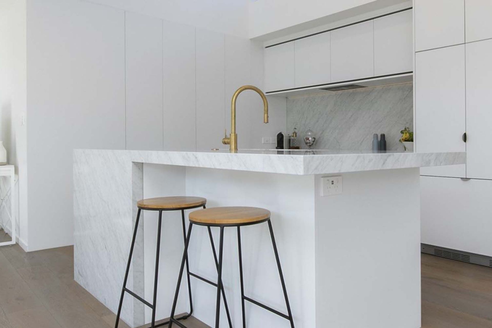 Milan Square The Perfect Backdrop